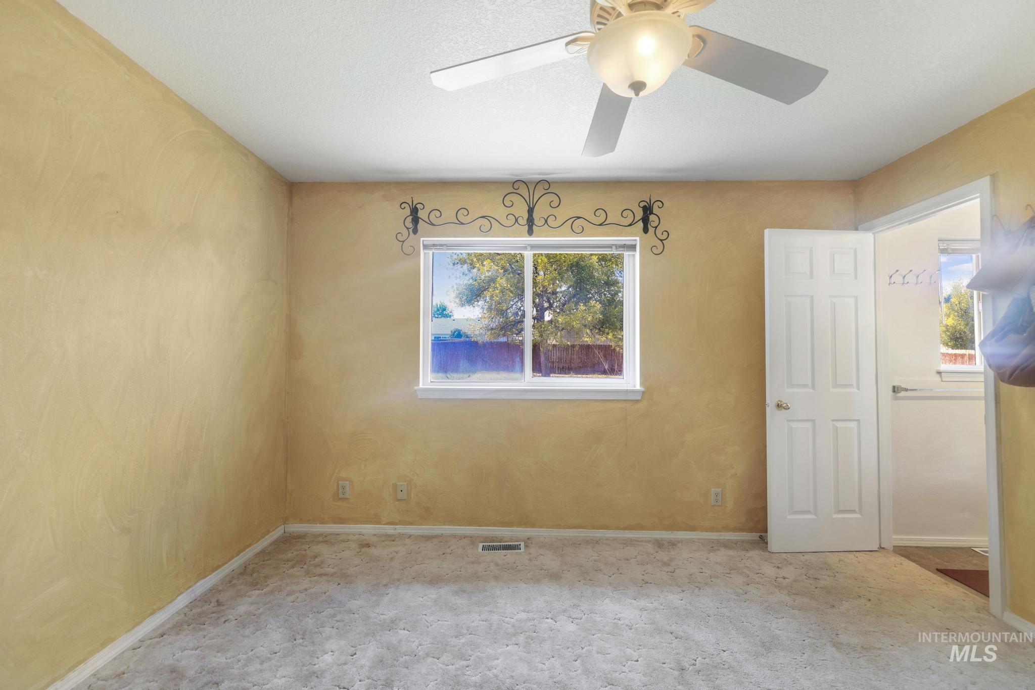 152 Cordova Ave. Property Photo 22