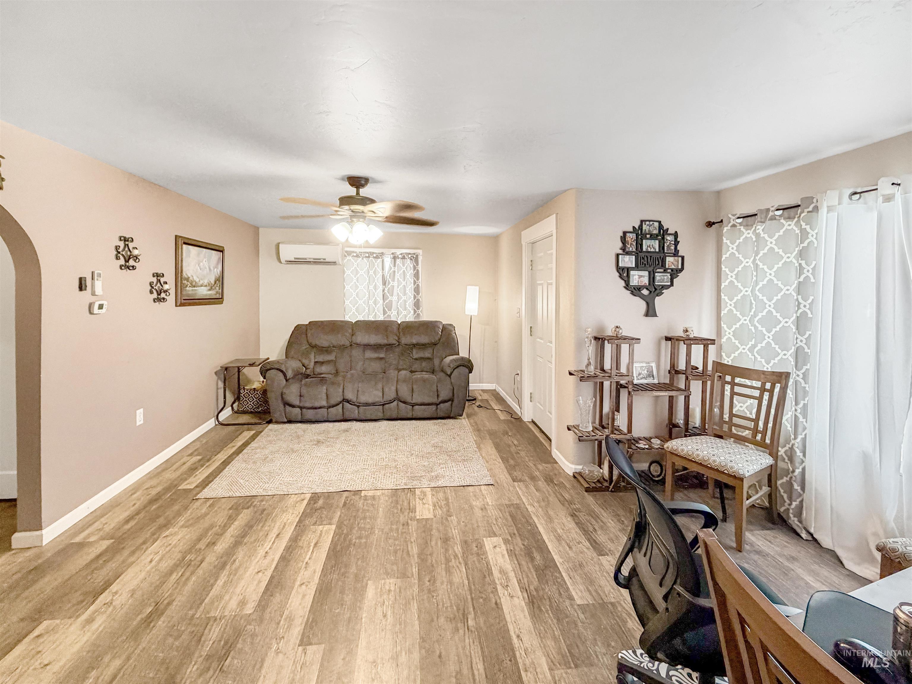 3411 8th St Property Photo 5
