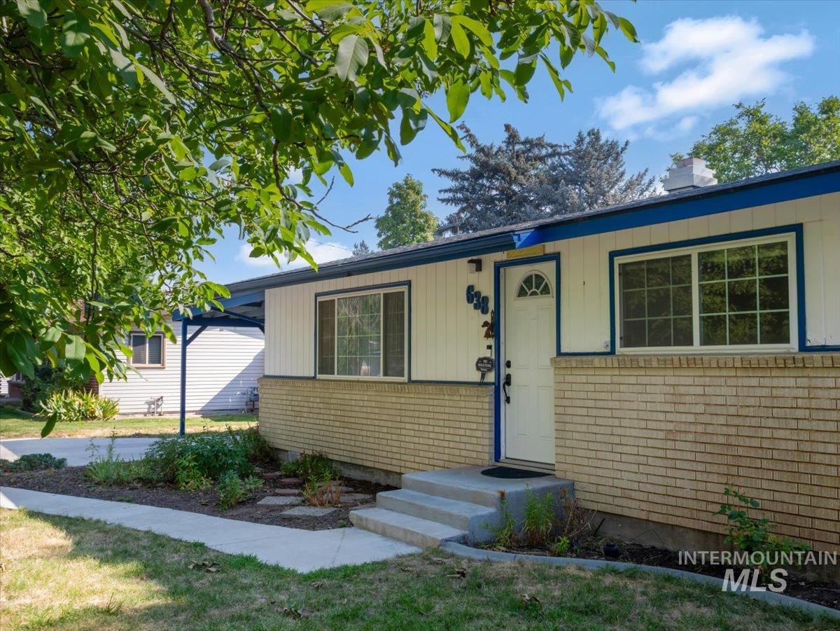 638 Meadow Dr Property Photo 5