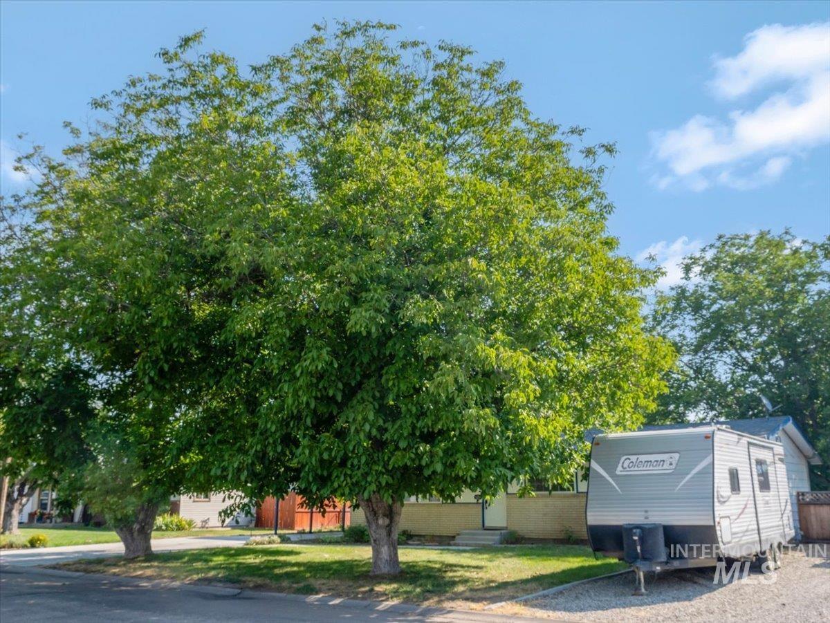638 Meadow Dr Property Photo 7