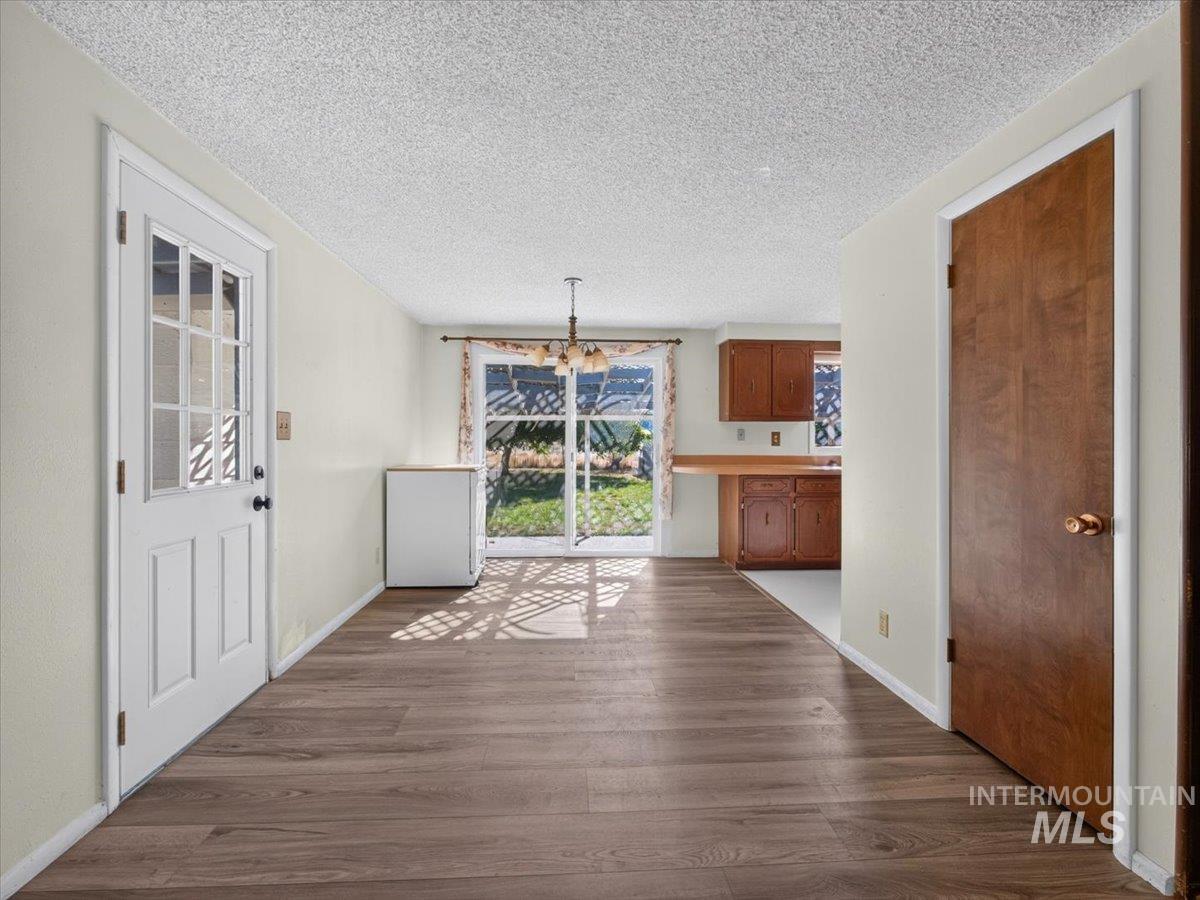 638 Meadow Dr Property Photo 12