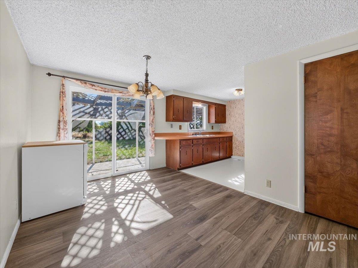 638 Meadow Dr Property Photo 14