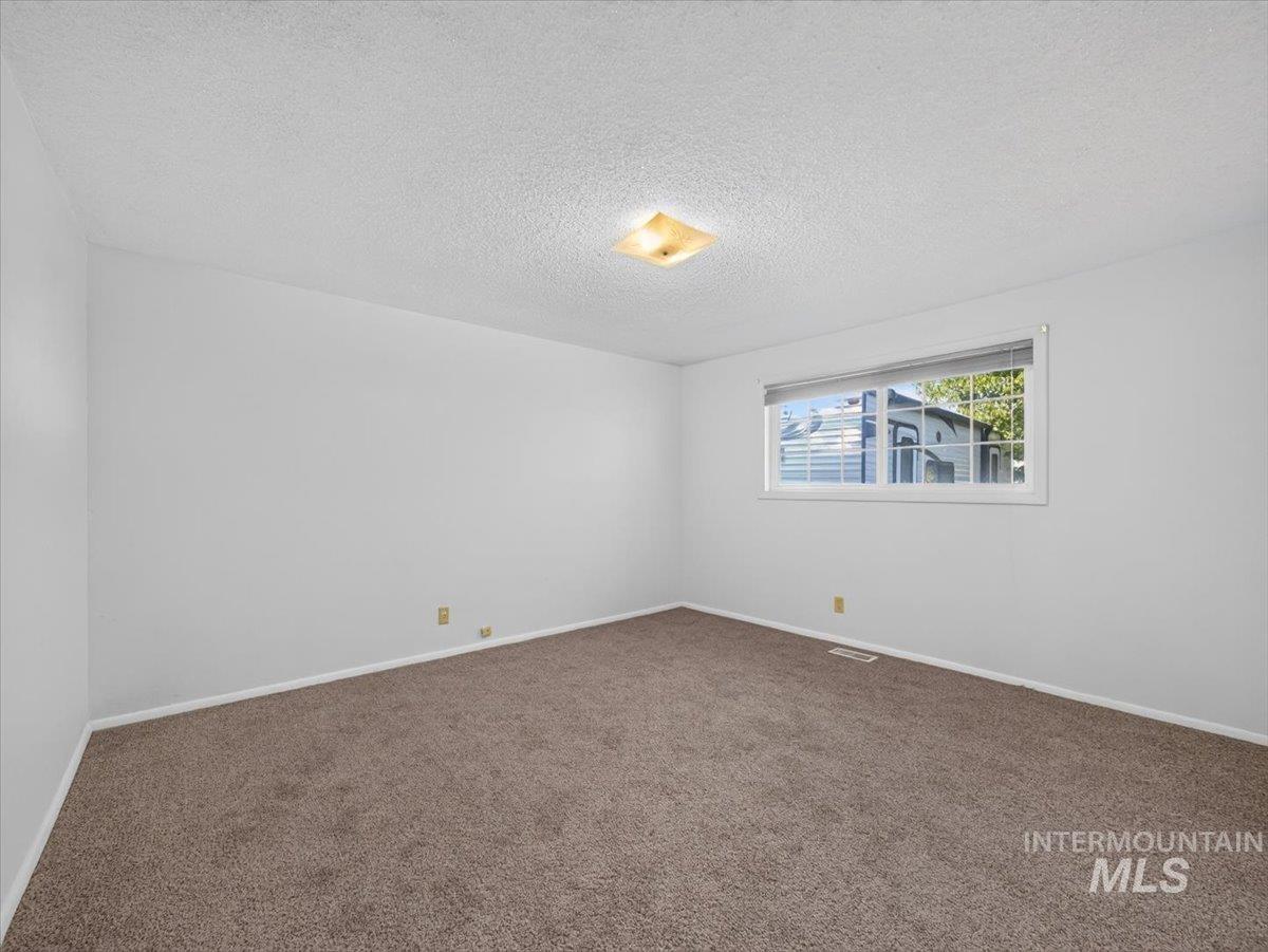 638 Meadow Dr Property Photo 27