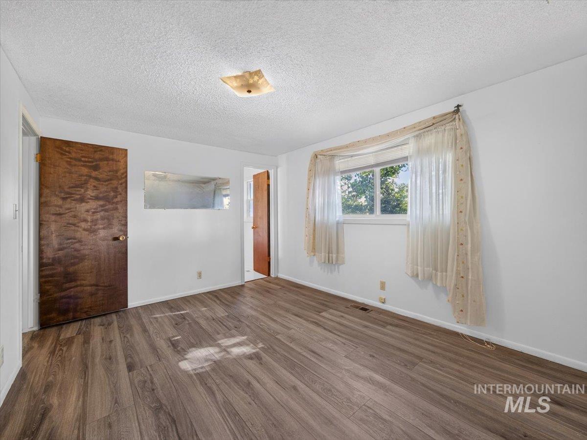 638 Meadow Dr Property Photo 32