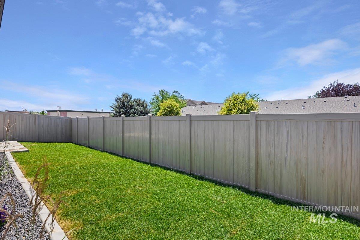 517 Canyon Falls Dr. Property Photo 36