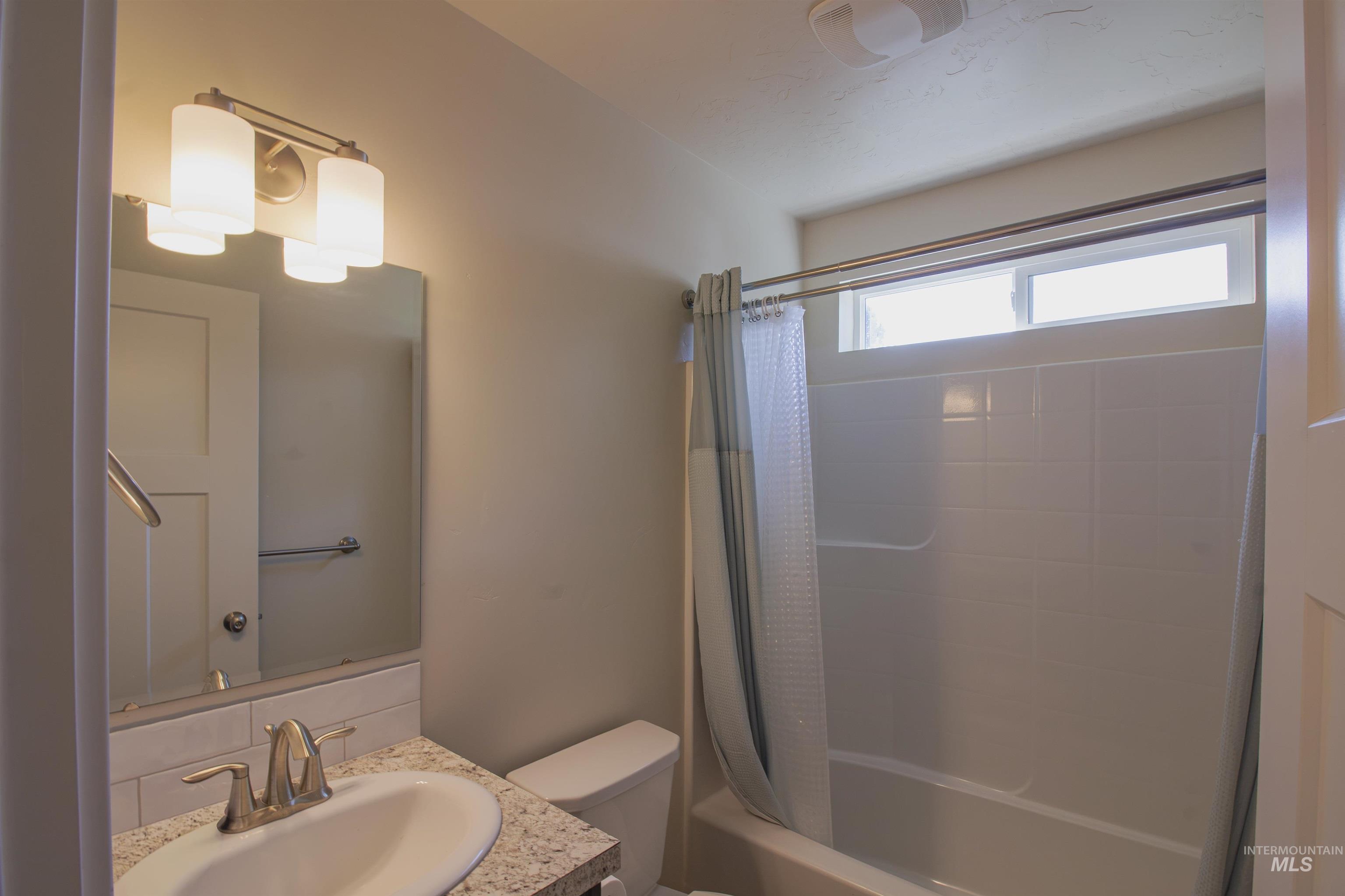 607 Peach Lane Property Photo 16