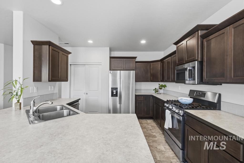 522 Belville Place Property Photo 18