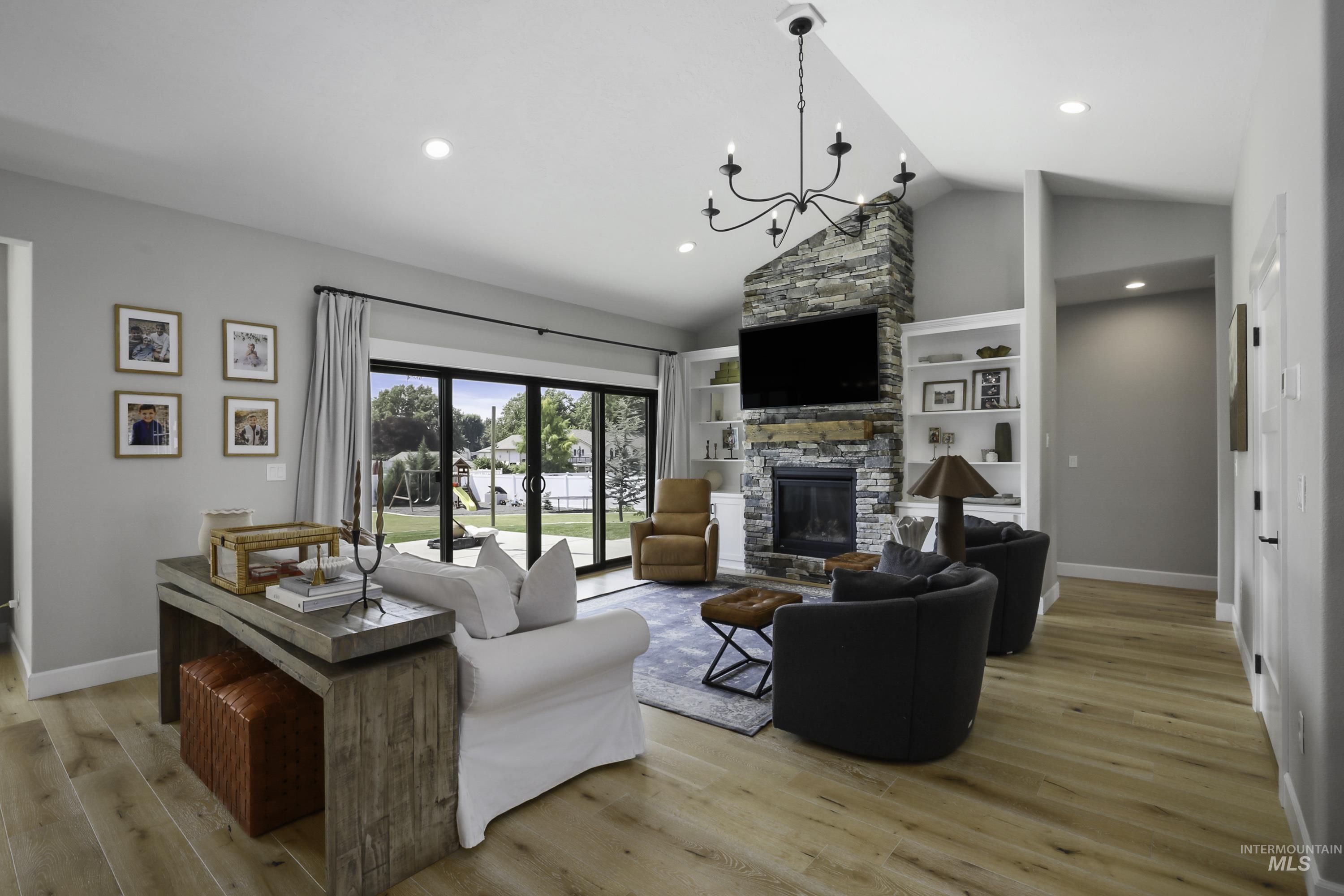 7688 Paddock Lane Property Photo 14
