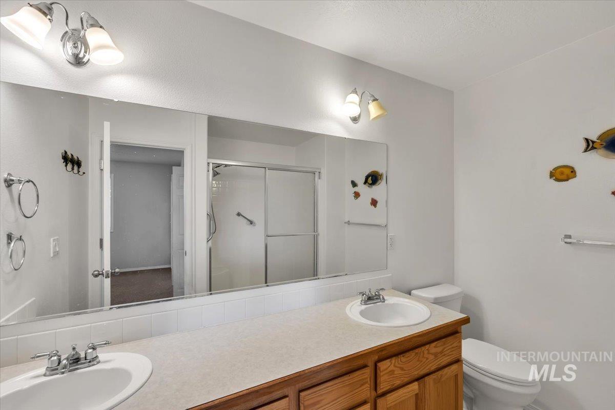 512 S Valley Dr Property Photo 13