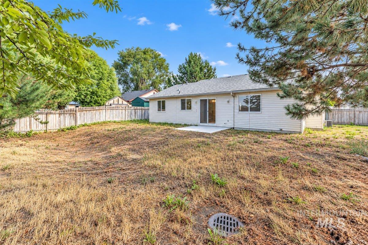 512 S Valley Dr Property Photo 23