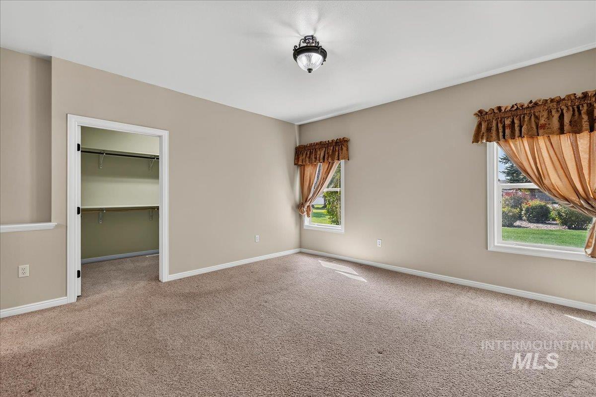 507 W. Briar Hill Property Photo 14