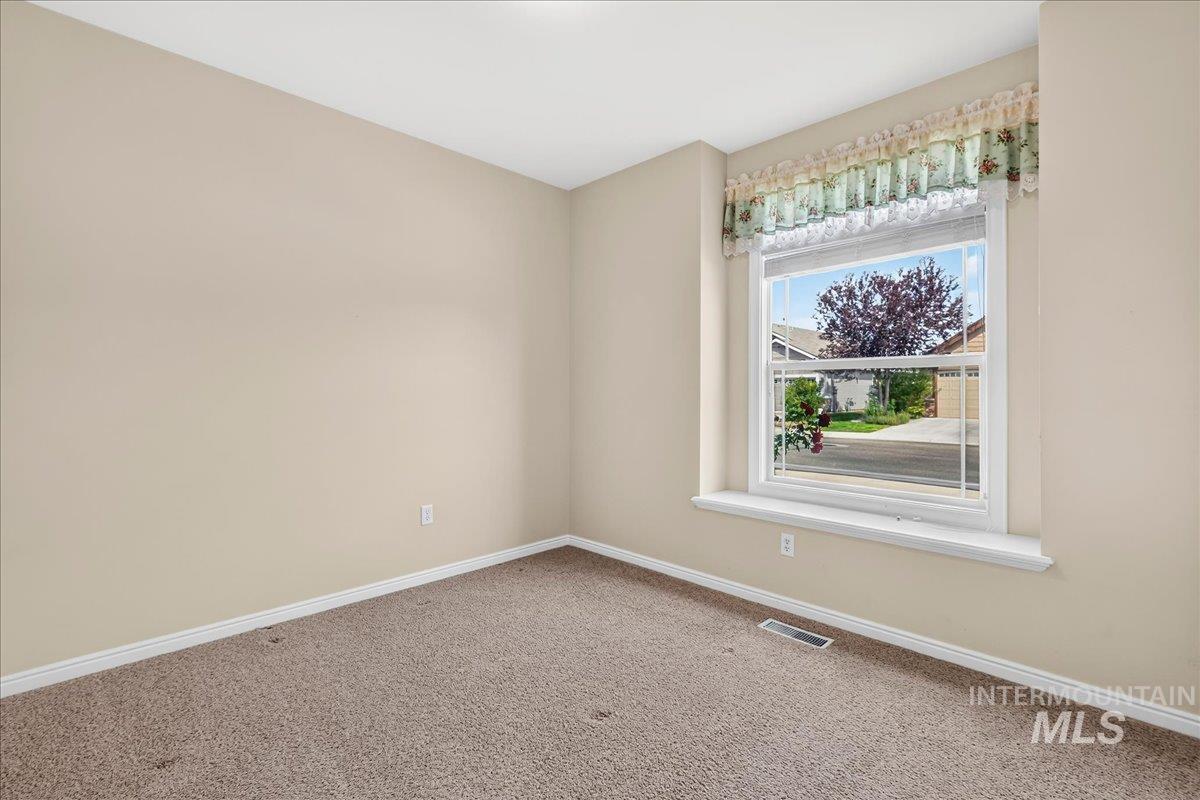 507 W. Briar Hill Property Photo 17