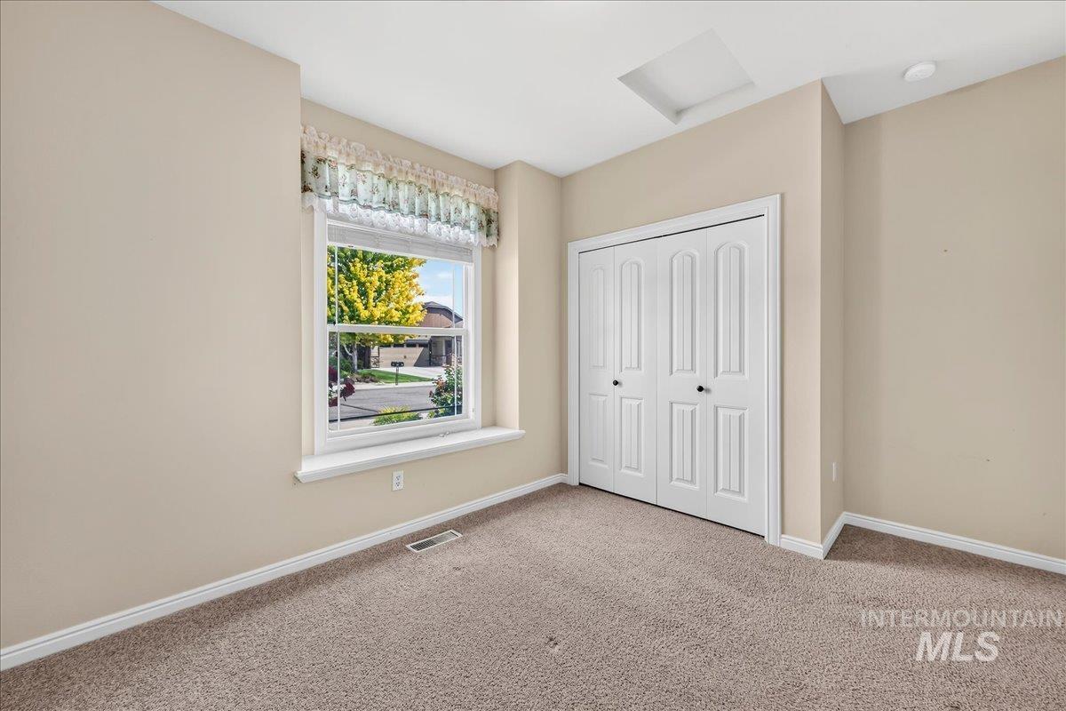 507 W. Briar Hill Property Photo 19