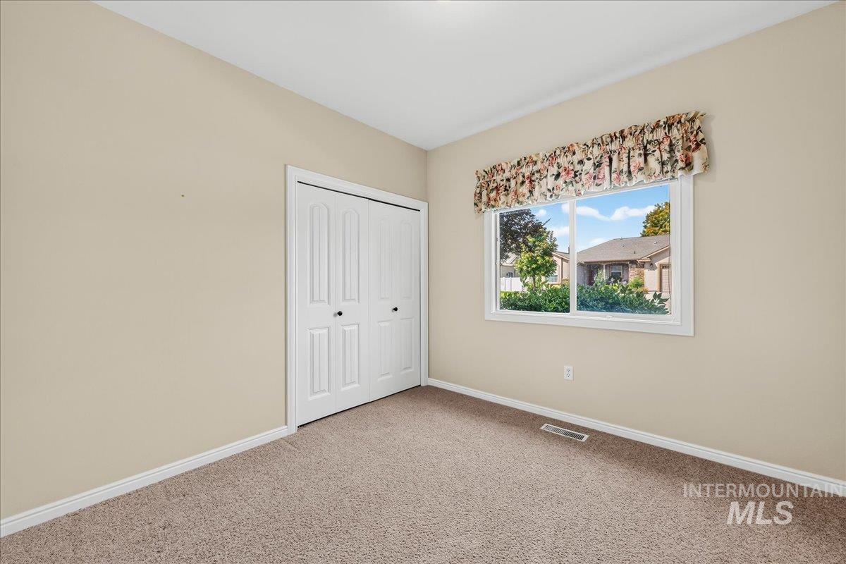 507 W. Briar Hill Property Photo 20