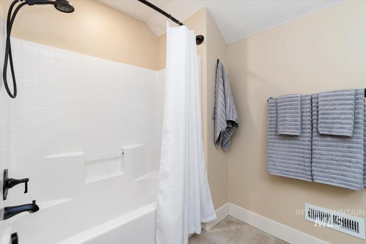 5945 W Beaufort Street Property Photo 21