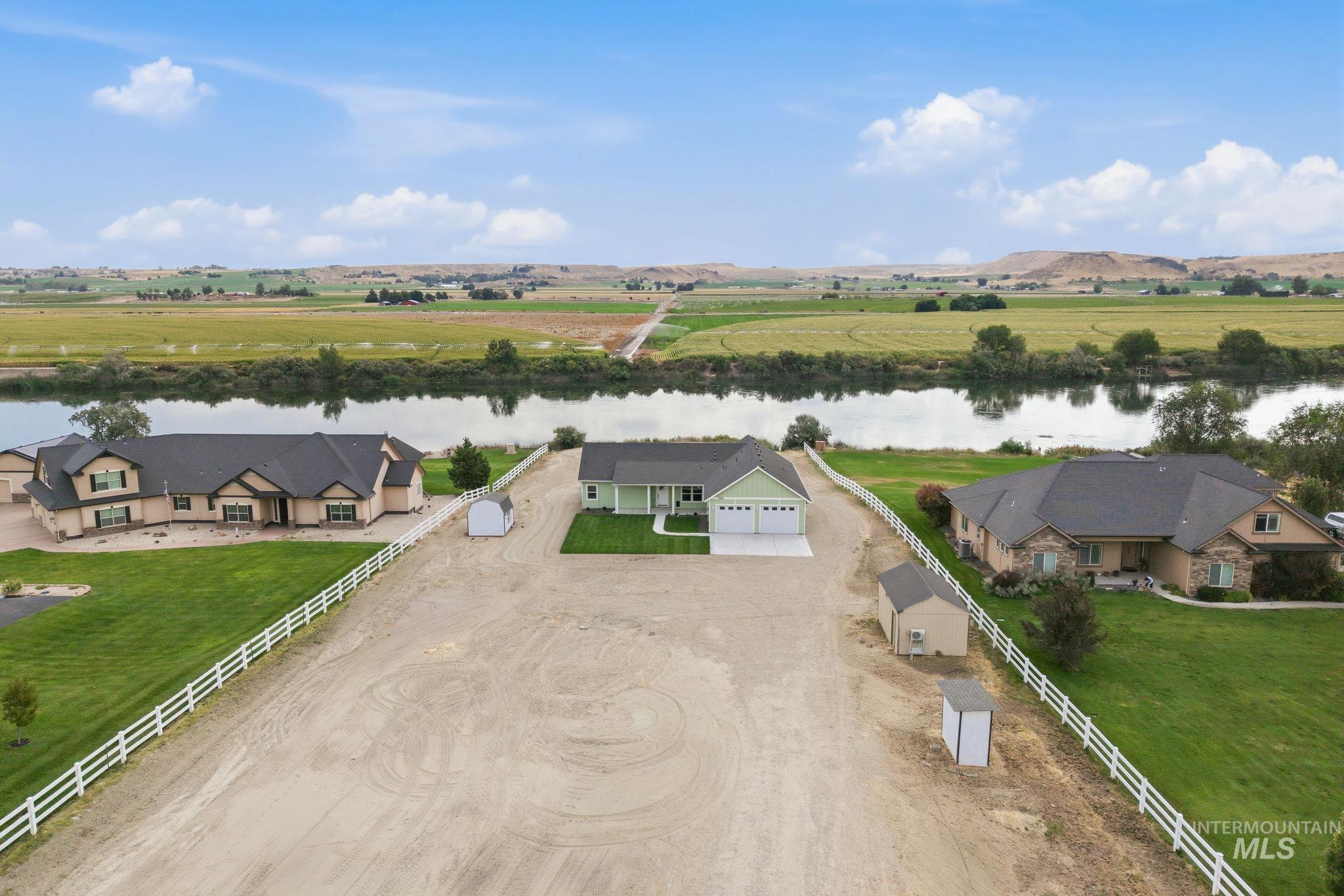 7262 Old Bruneau Hwy Property Photo 3