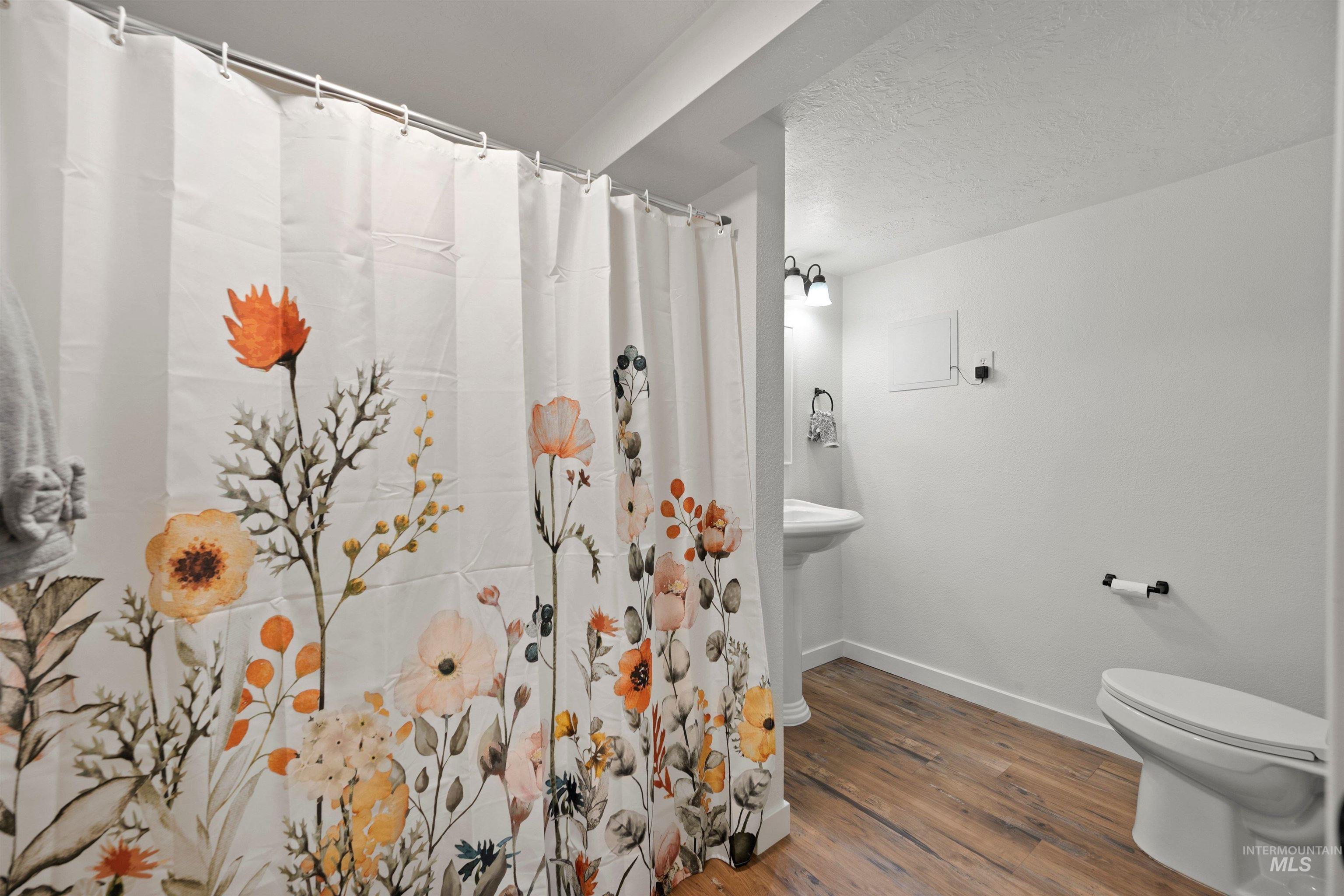 7816 E Victory Property Photo 43