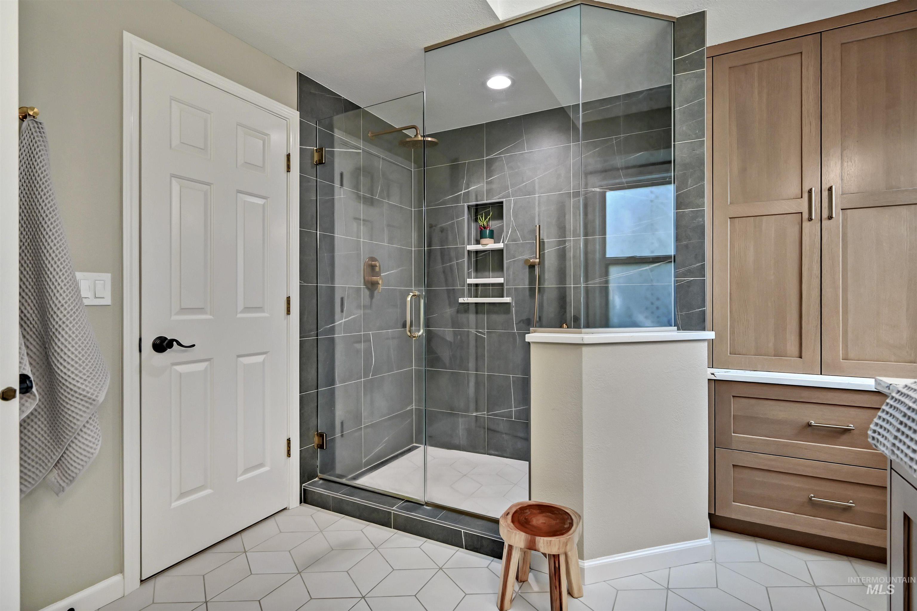 1539 E Spinnaker Court Property Photo 18