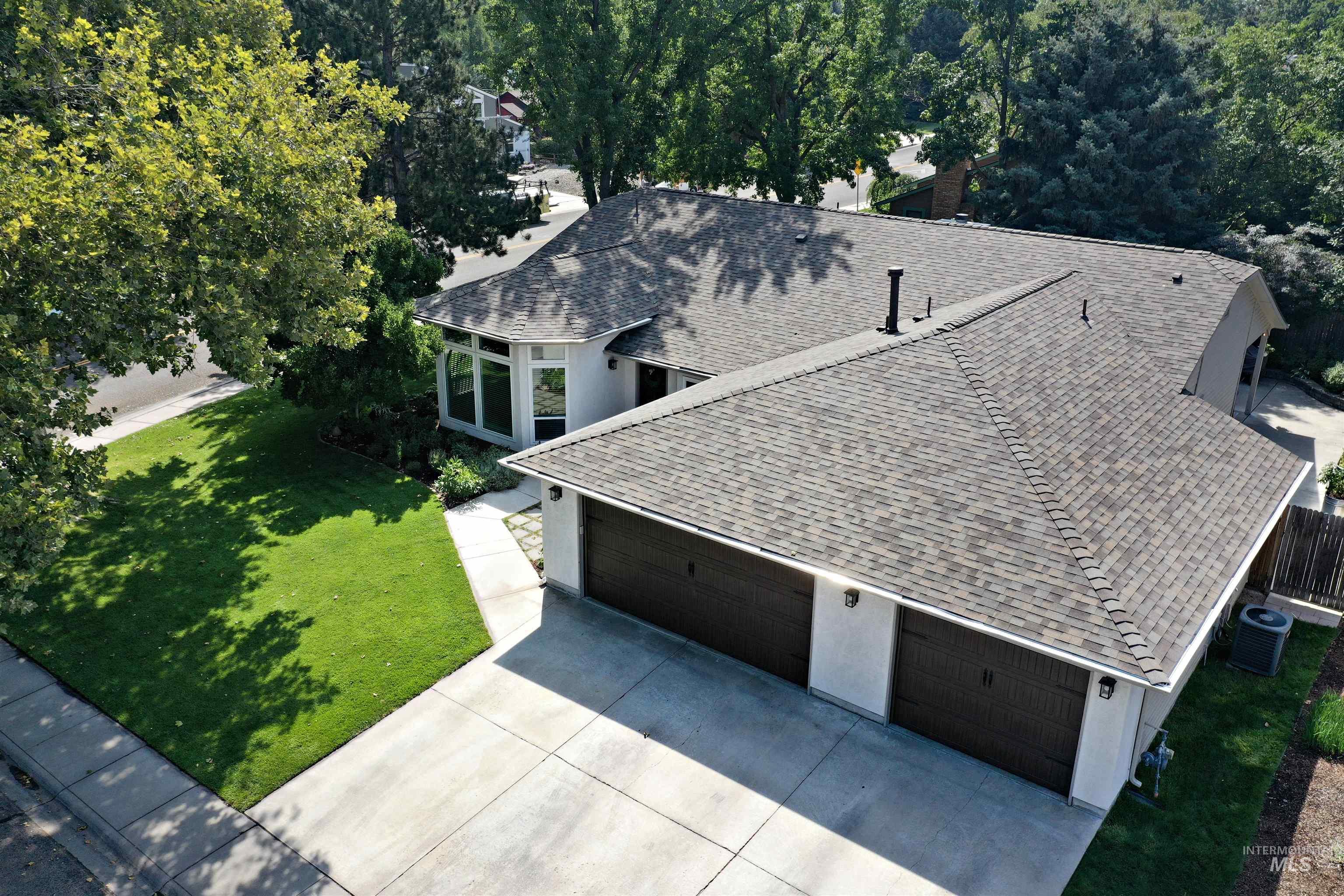 1539 E Spinnaker Court Property Photo 29