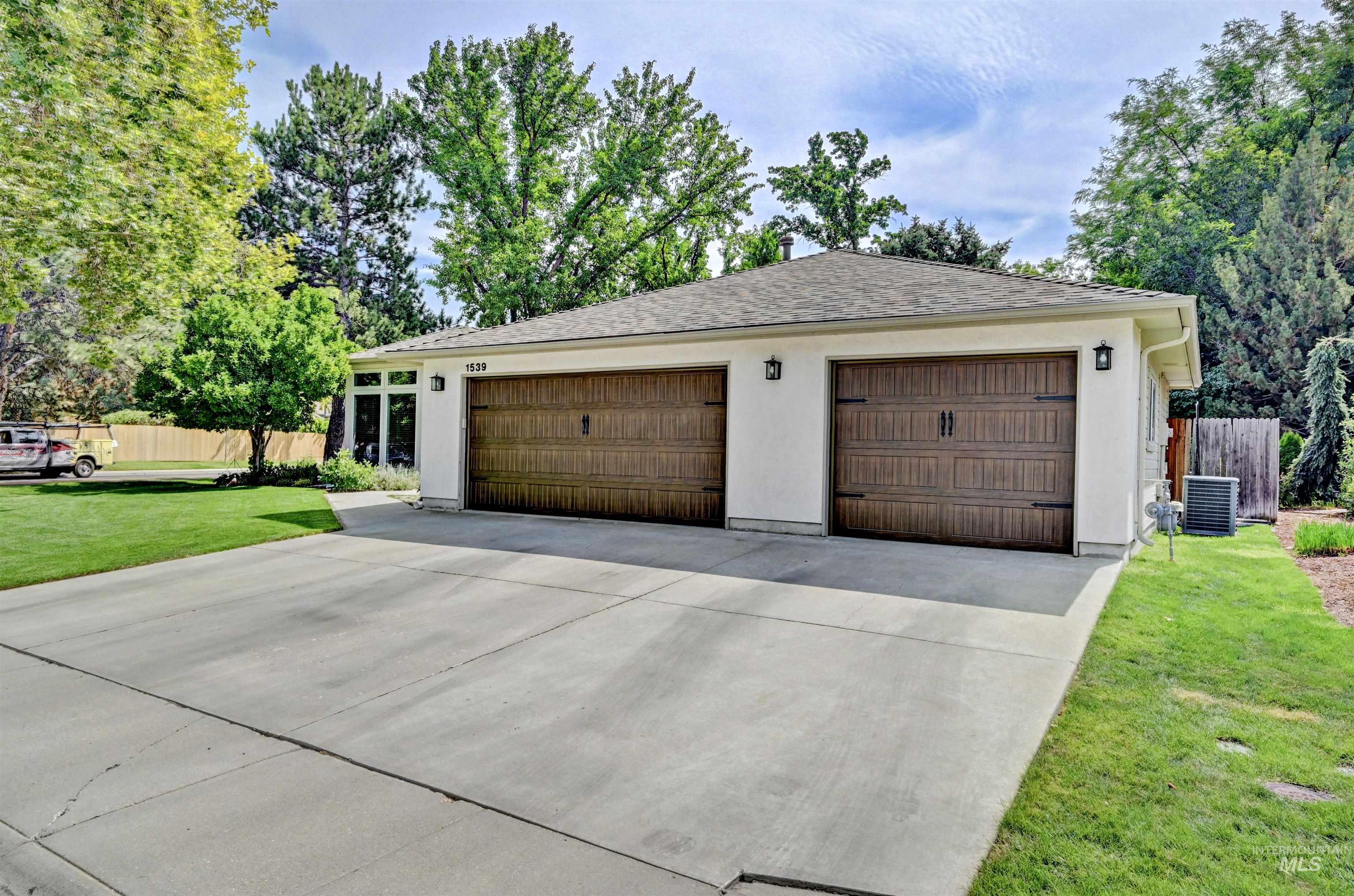 1539 E Spinnaker Court Property Photo 41