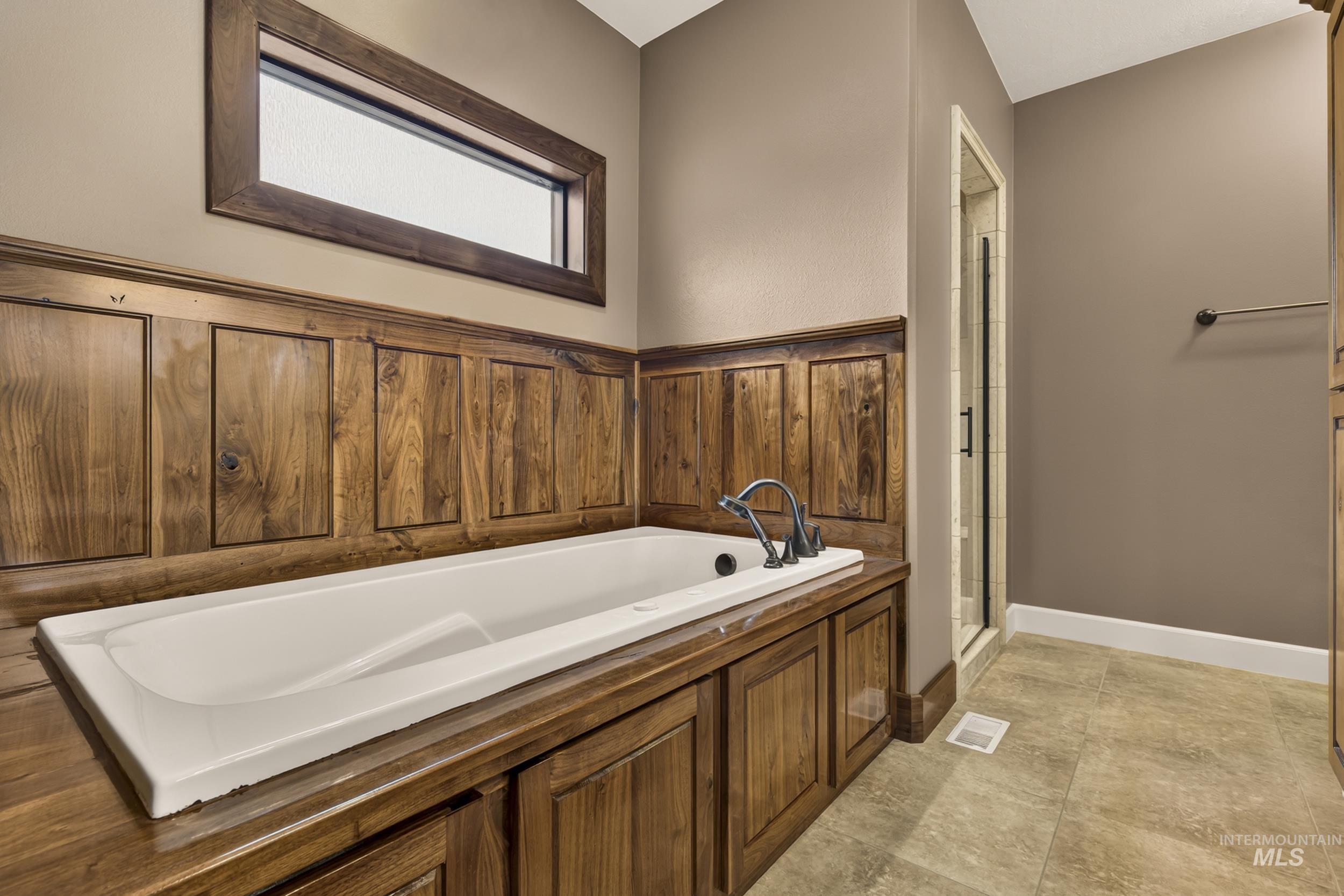 183 W 265 N Property Photo 16