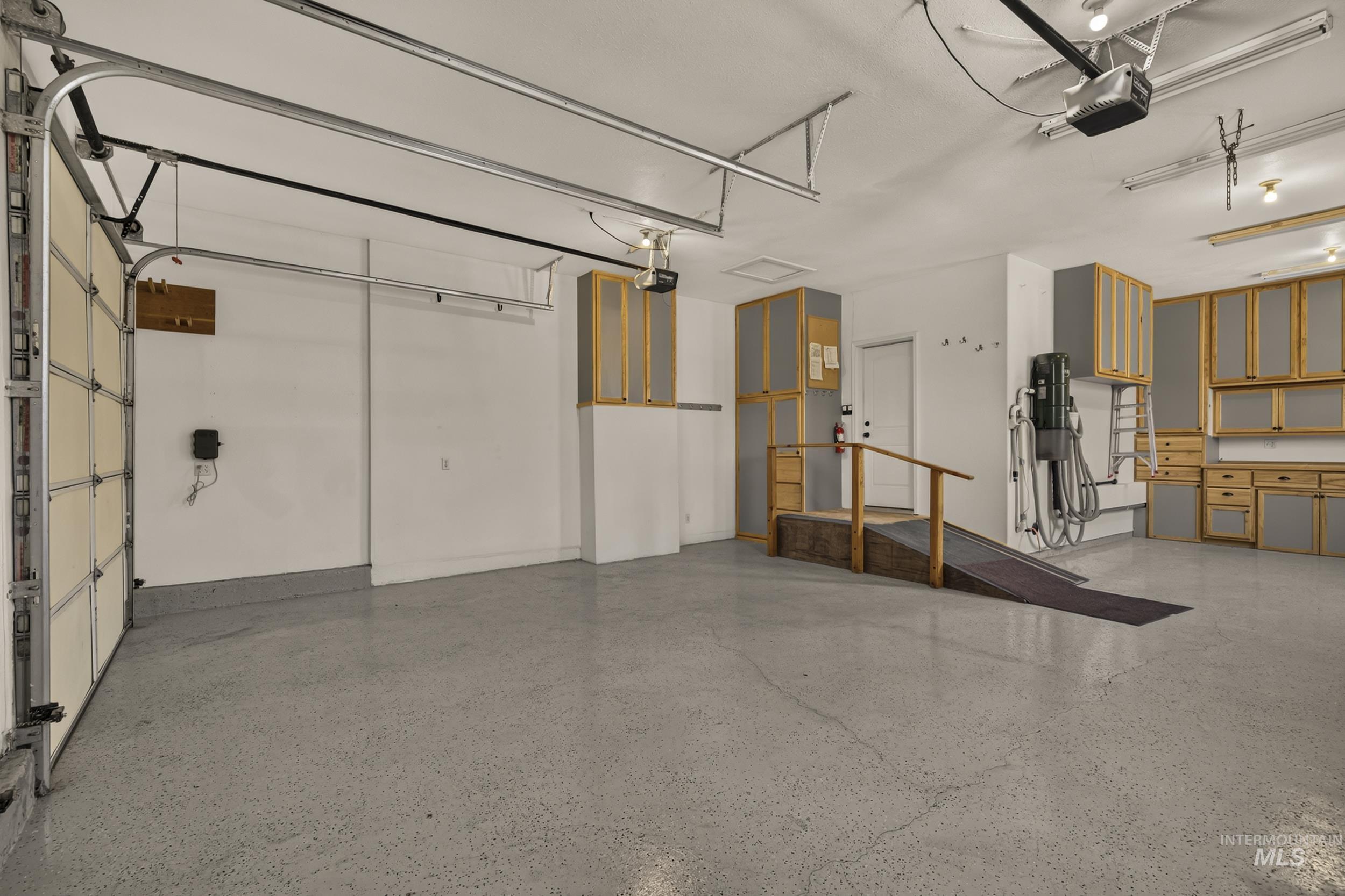183 W 265 N Property Photo 37