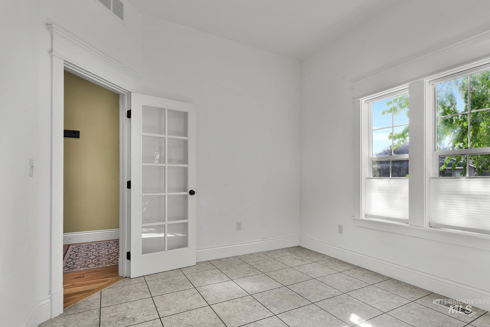 4028 N Quenzer Way Property Photo 5