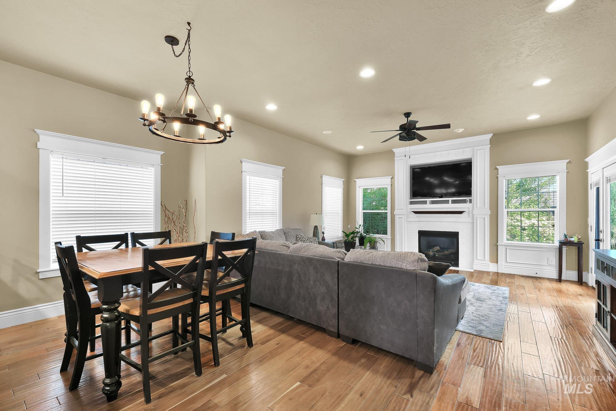4028 N Quenzer Way Property Photo 14