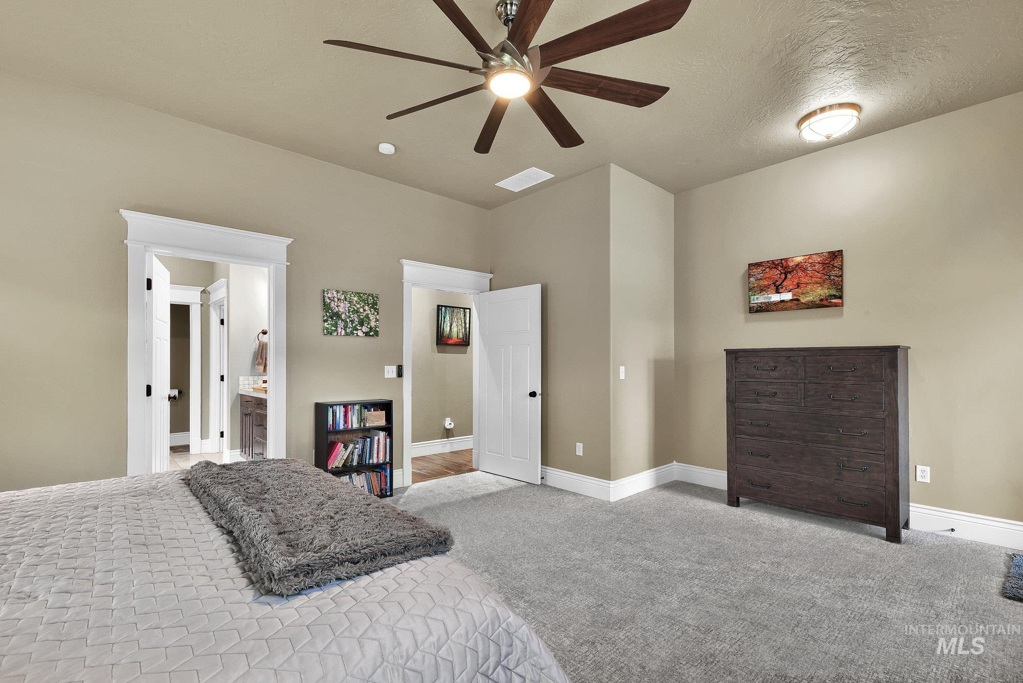4028 N Quenzer Way Property Photo 22