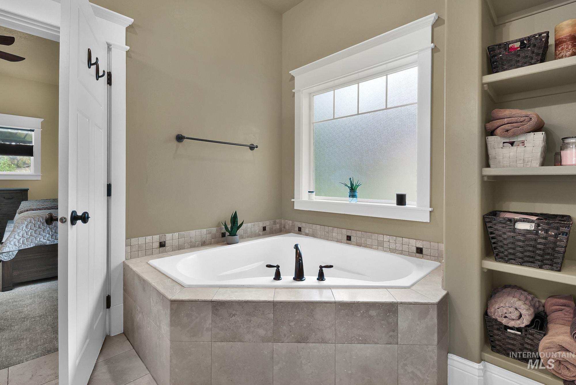 4028 N Quenzer Way Property Photo 25