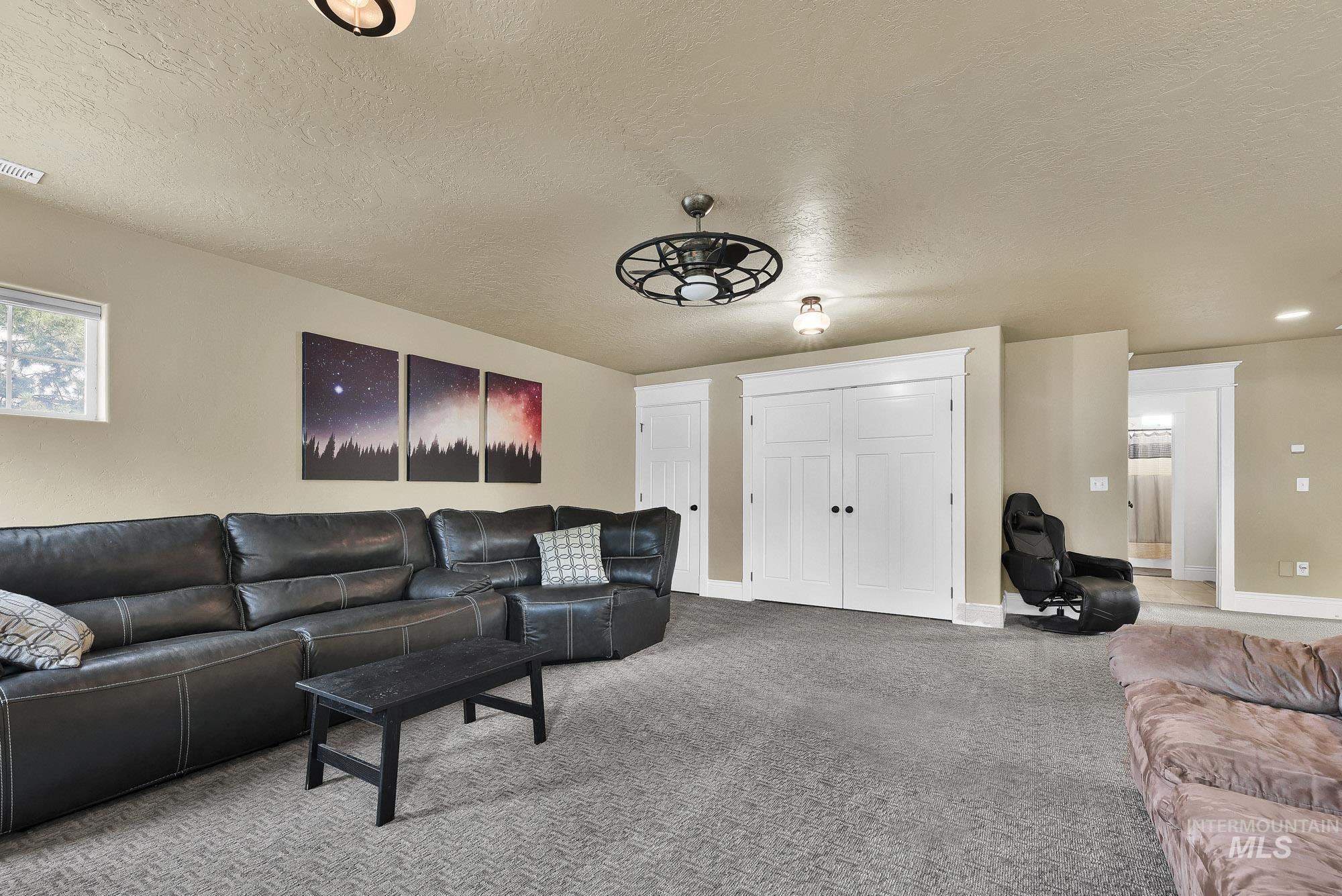 4028 N Quenzer Way Property Photo 33