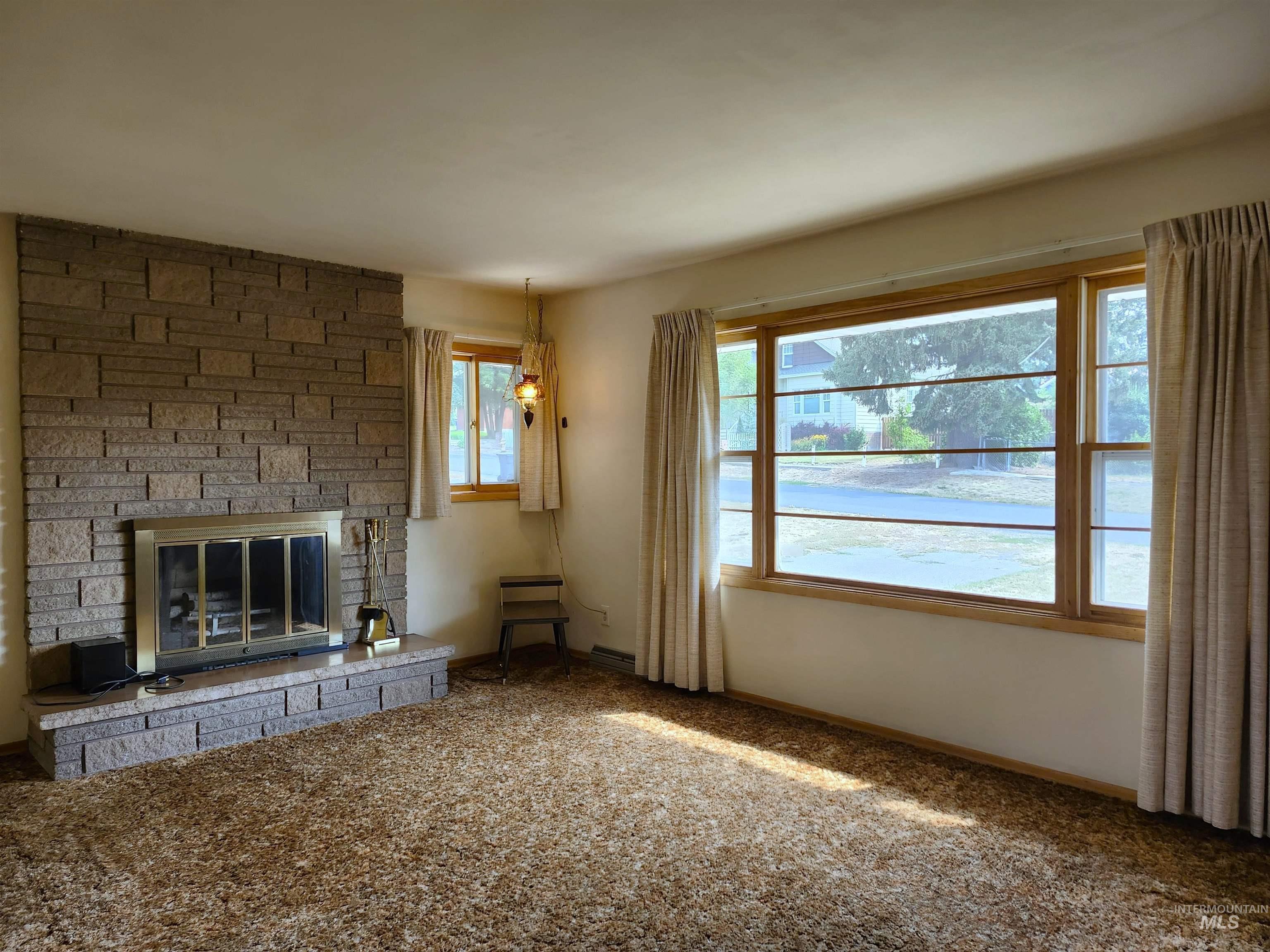 220 Cedar Street Property Photo 7