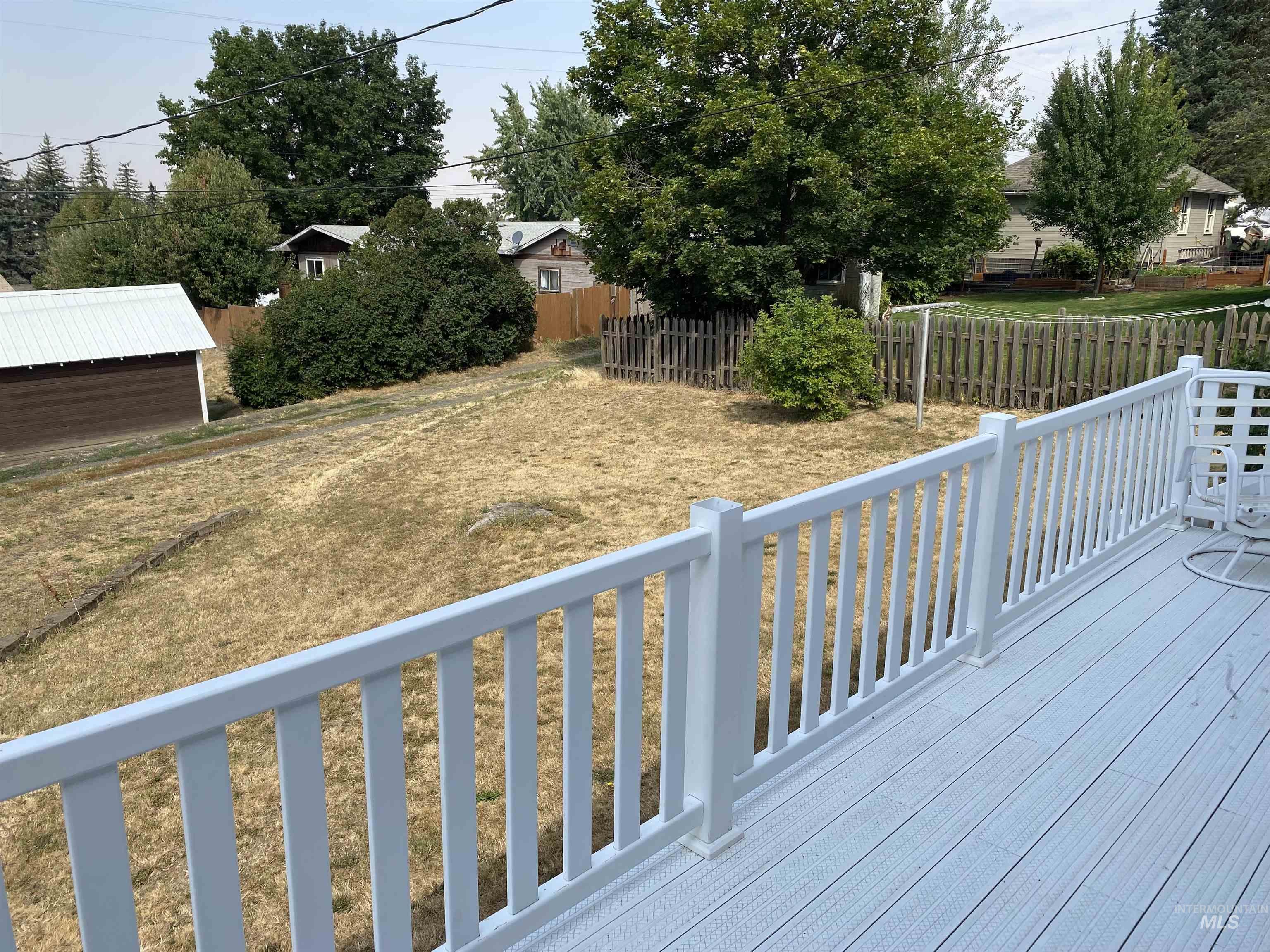 220 Cedar Street Property Photo 34