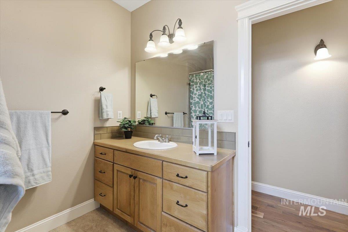 3685 E Indian Trail Lane Property Photo 27