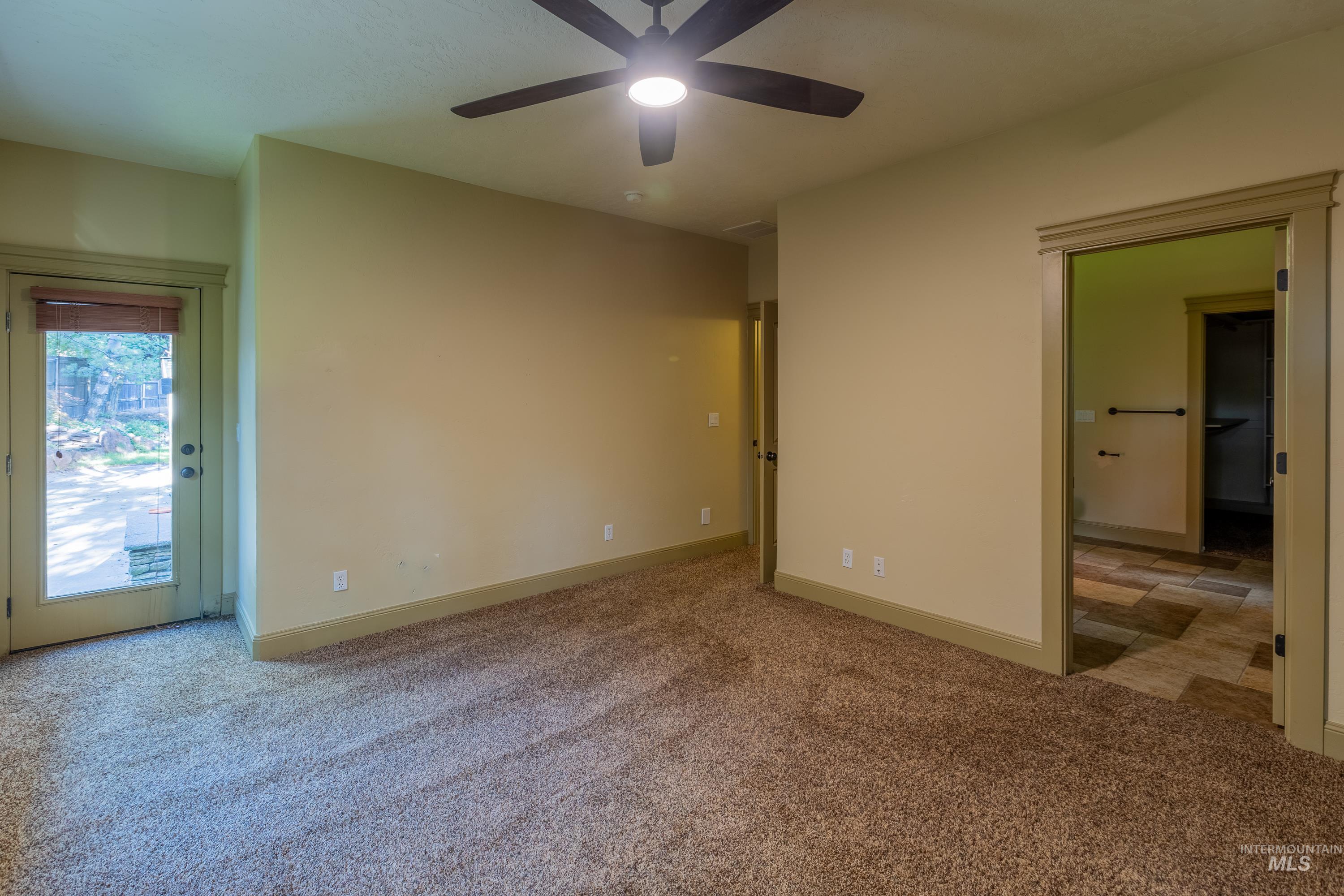 1818 W Silver Creek Court Property Photo 21