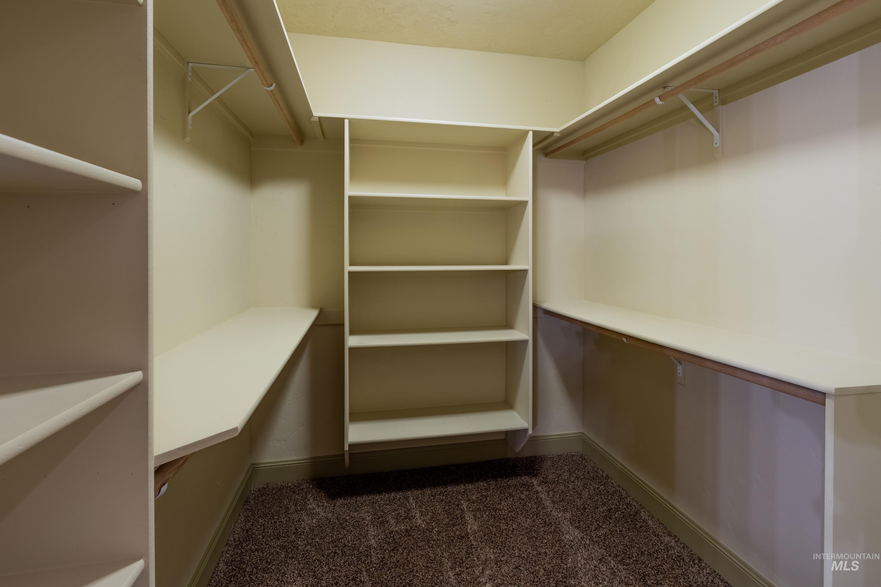 1818 W Silver Creek Court Property Photo 25