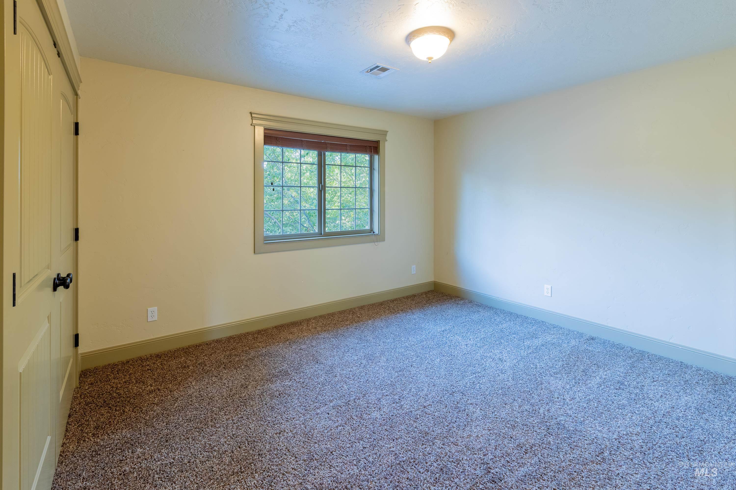 1818 W Silver Creek Court Property Photo 30