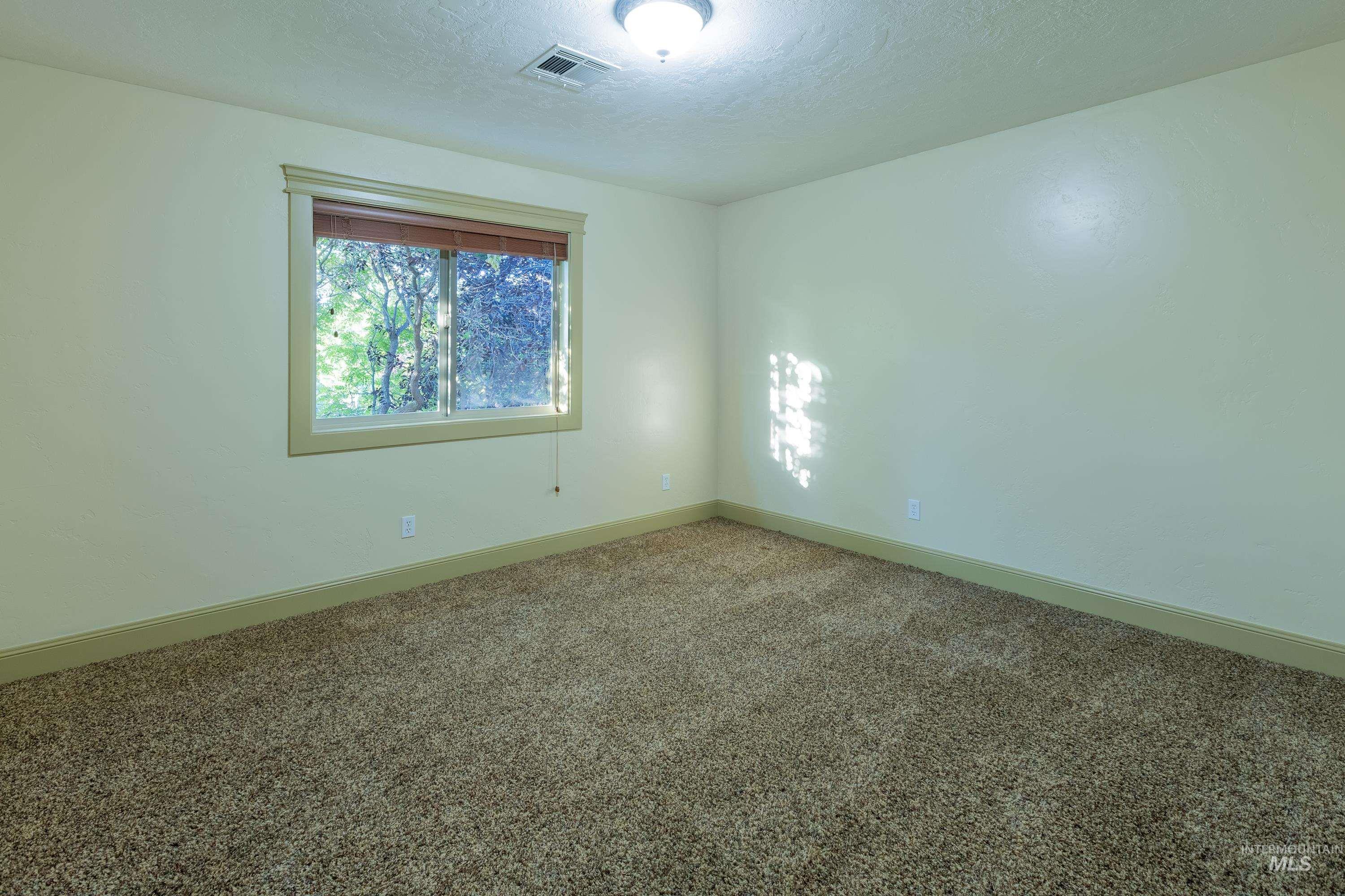 1818 W Silver Creek Court Property Photo 36