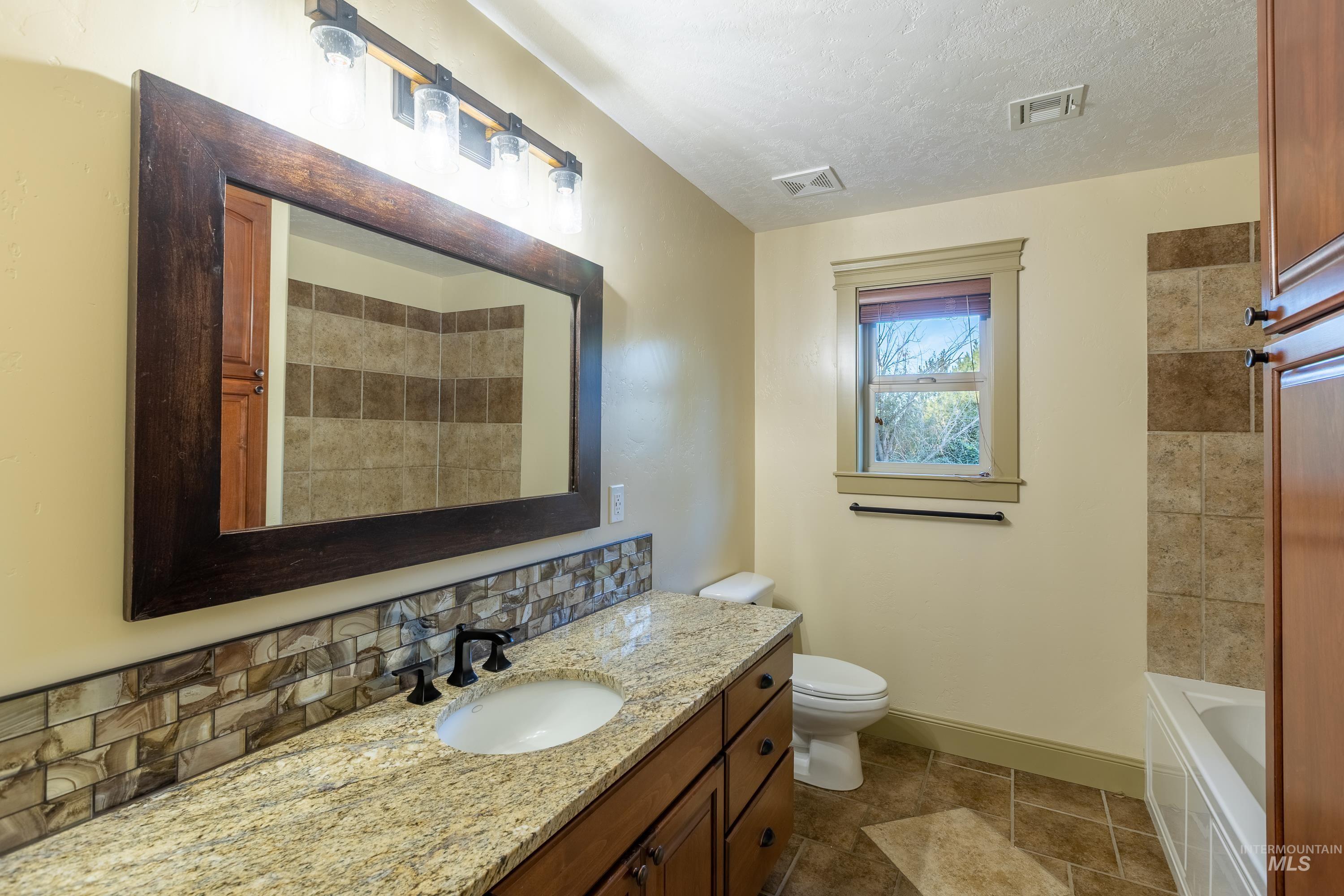 1818 W Silver Creek Court Property Photo 38
