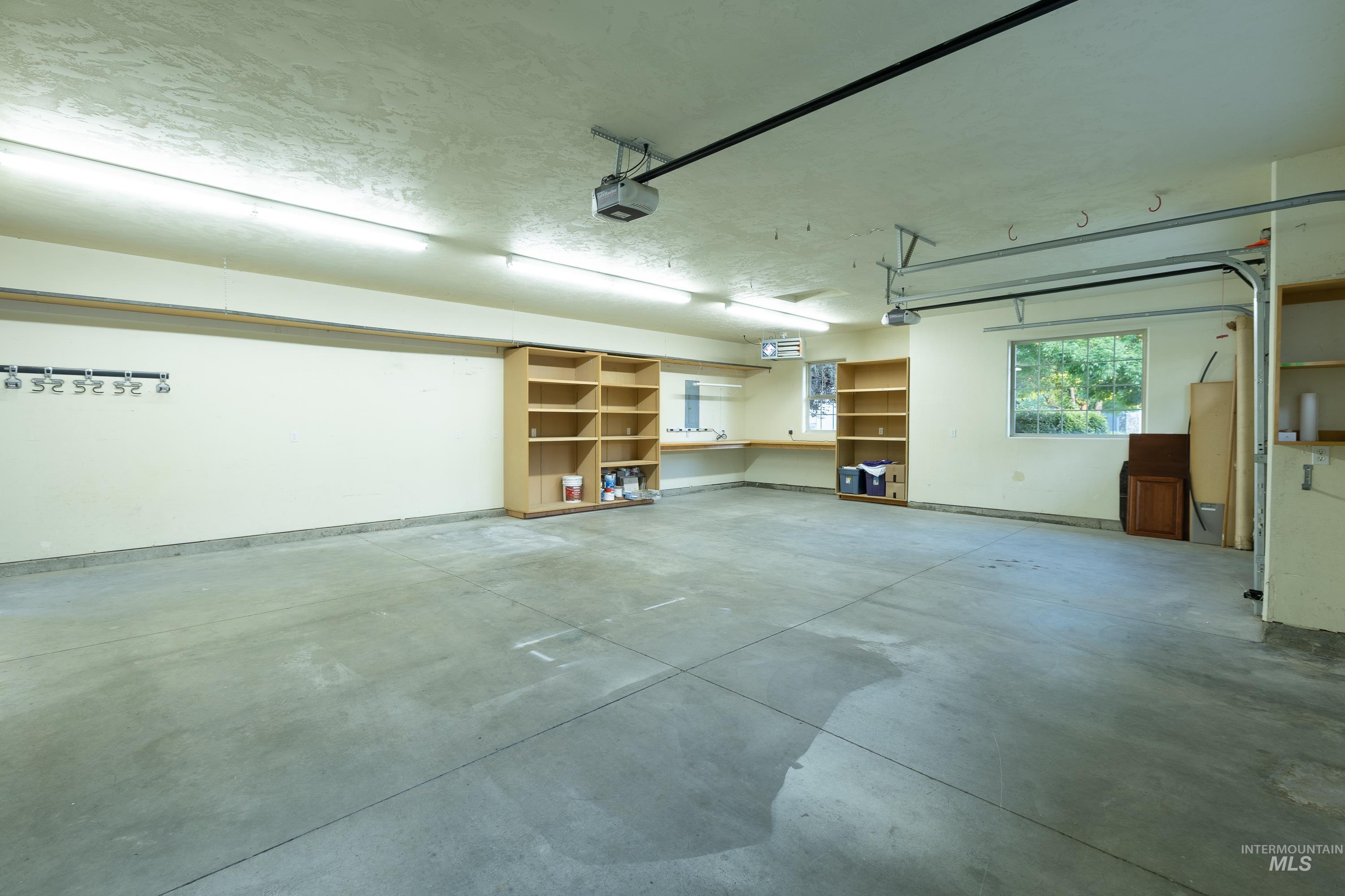 1818 W Silver Creek Court Property Photo 49