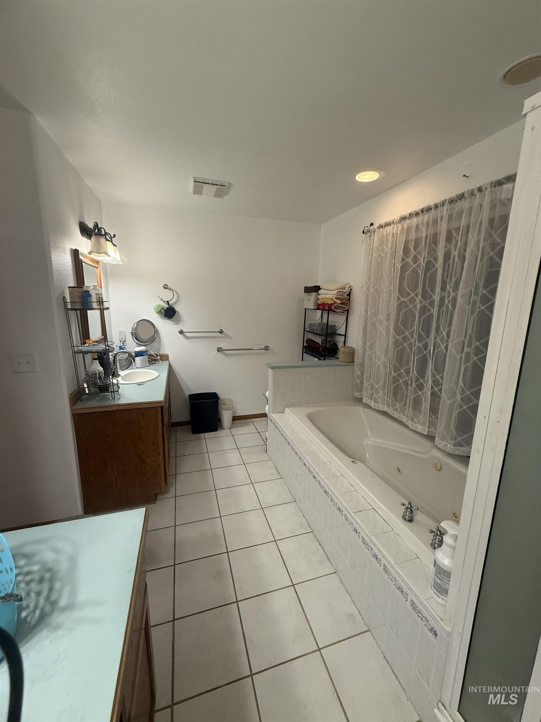 920 Public Ave Property Photo 13