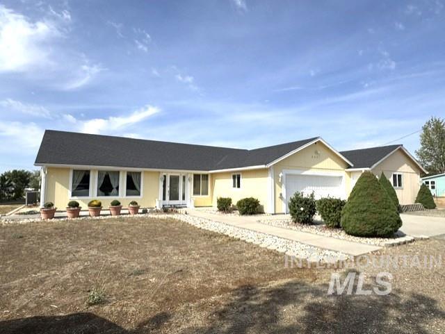 2621 Nw Doris Dr Property Photo 1