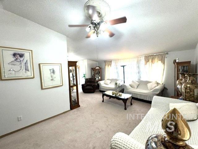 2621 Nw Doris Dr Property Photo 7