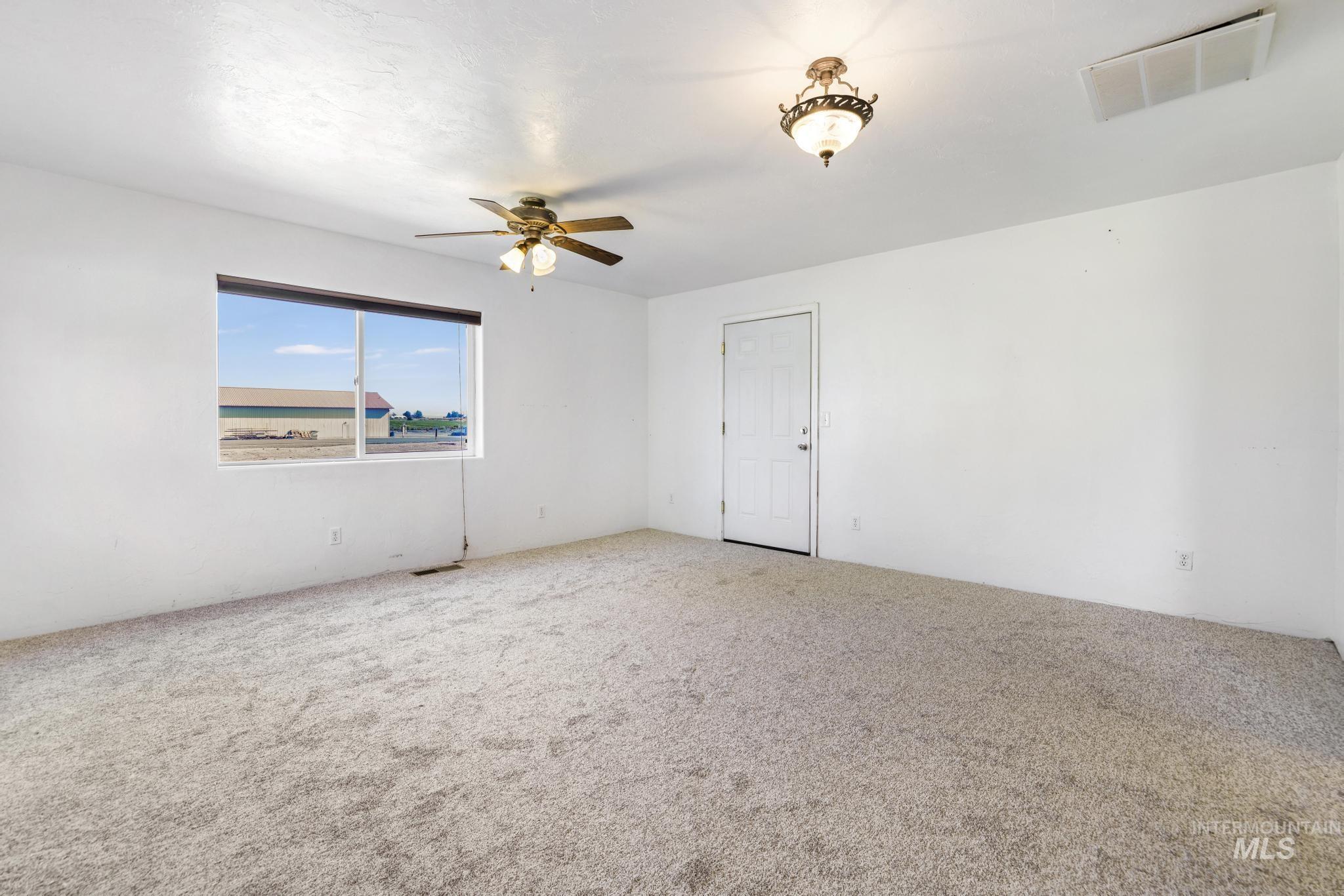 351 Kentucky Property Photo 5