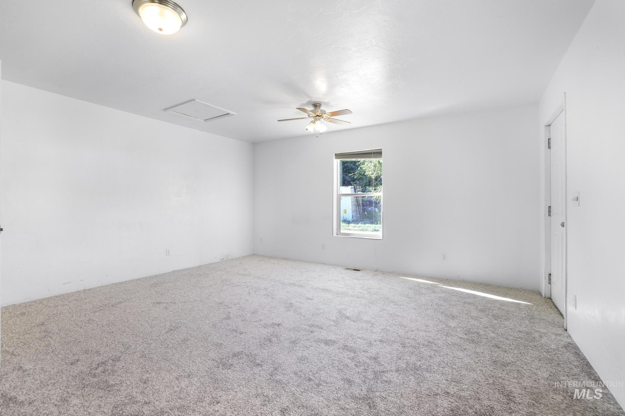 351 Kentucky Property Photo 13