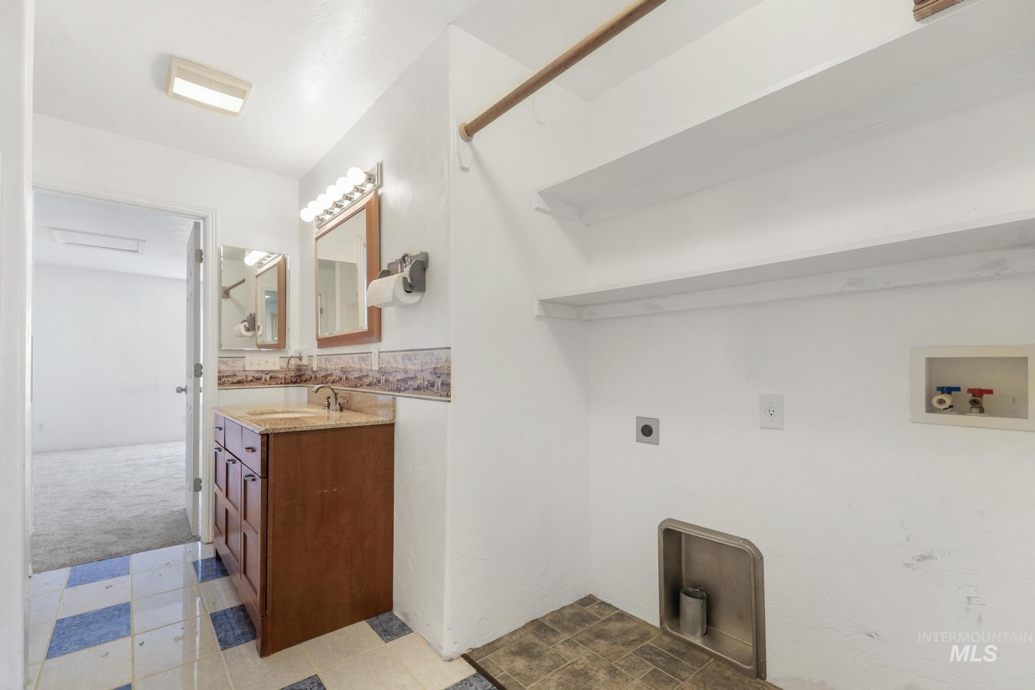 351 Kentucky Property Photo 17