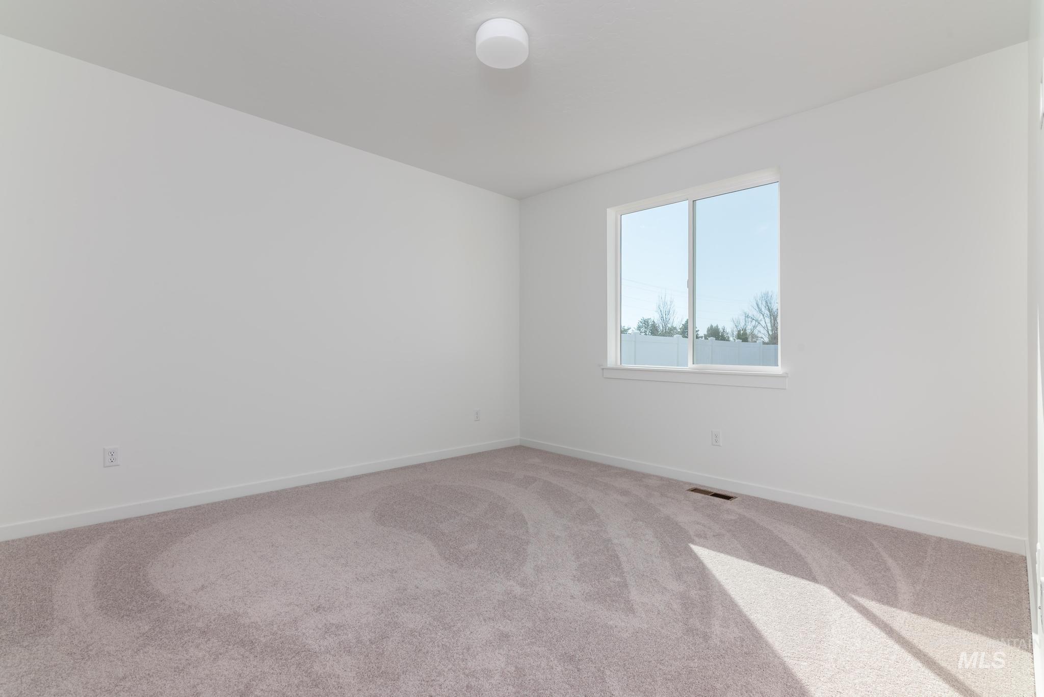 8533 W Millcreek Dr Property Photo 7