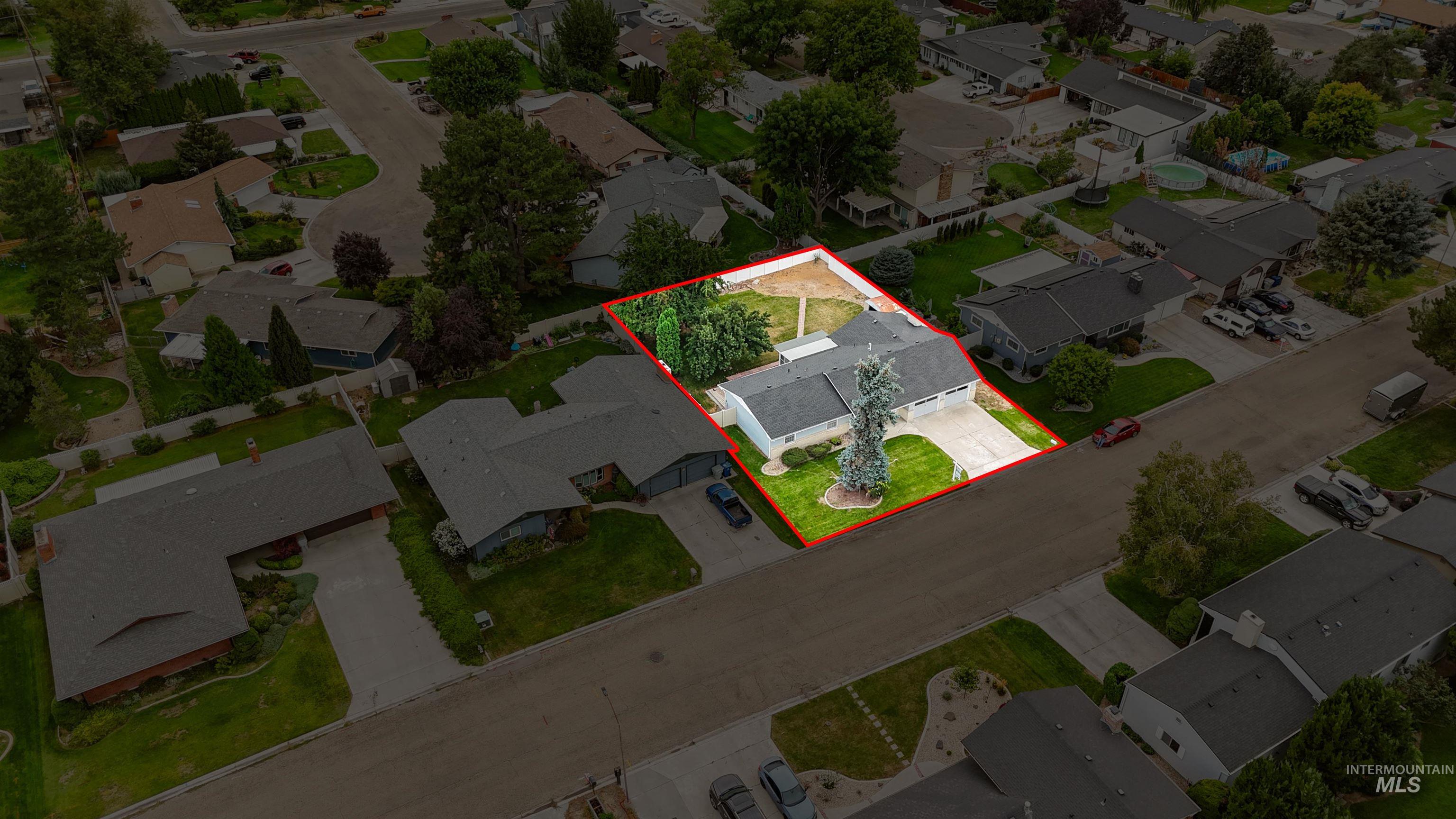 715 Winther Boulevard Property Photo 1