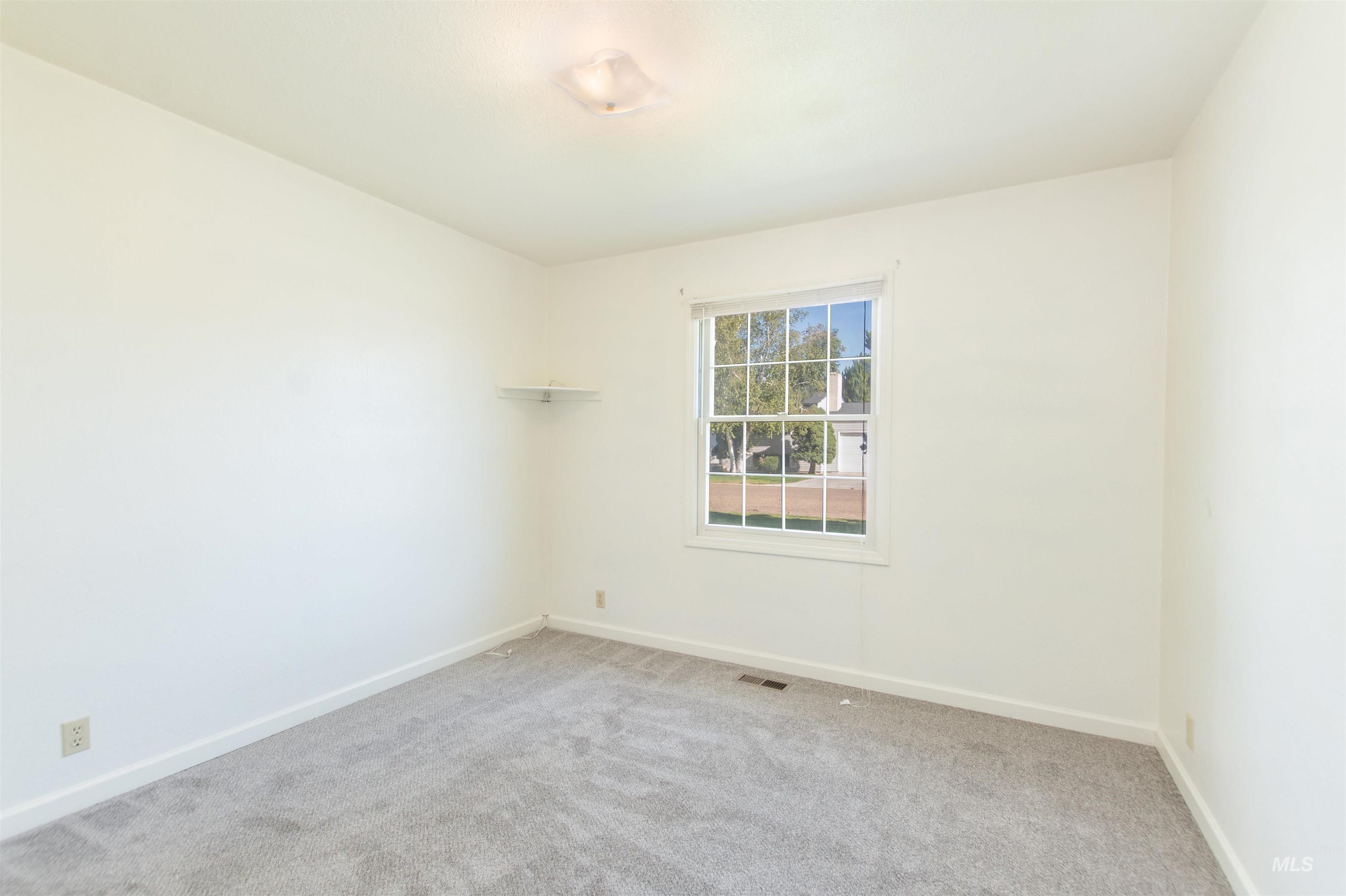 715 Winther Boulevard Property Photo 22
