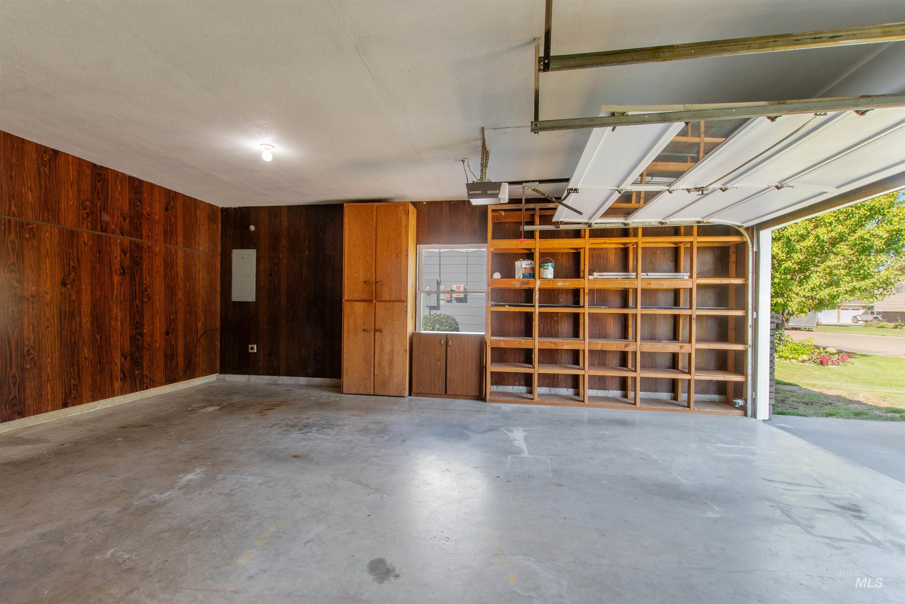715 Winther Boulevard Property Photo 30
